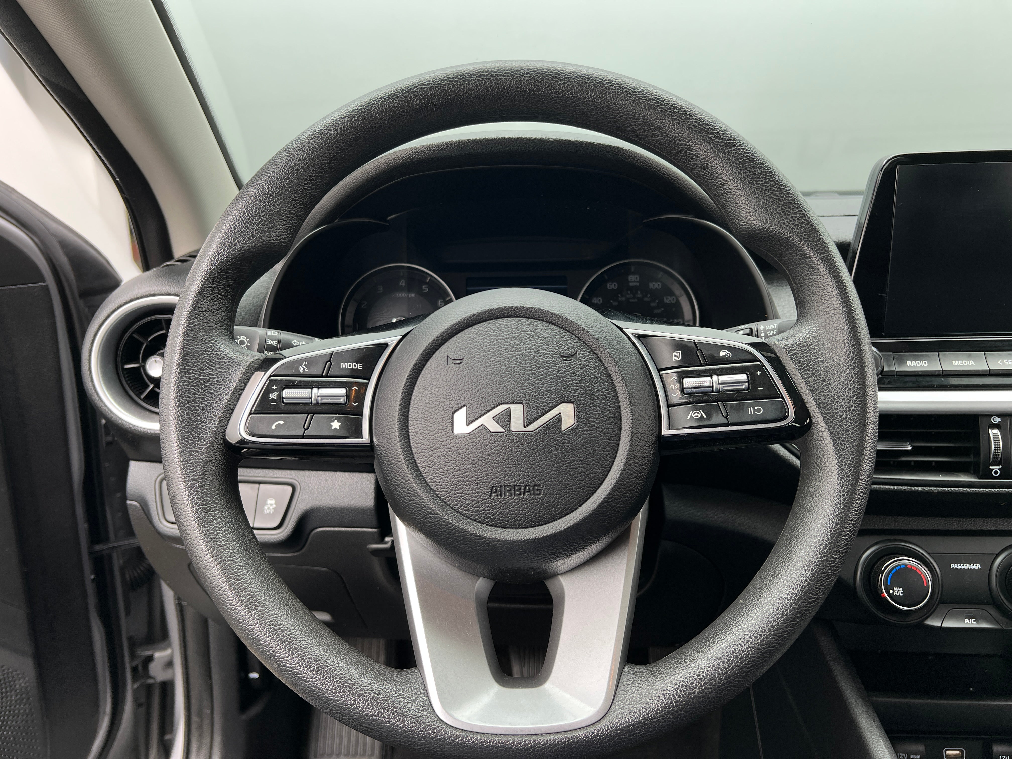 2023 Kia Forte LXS 5