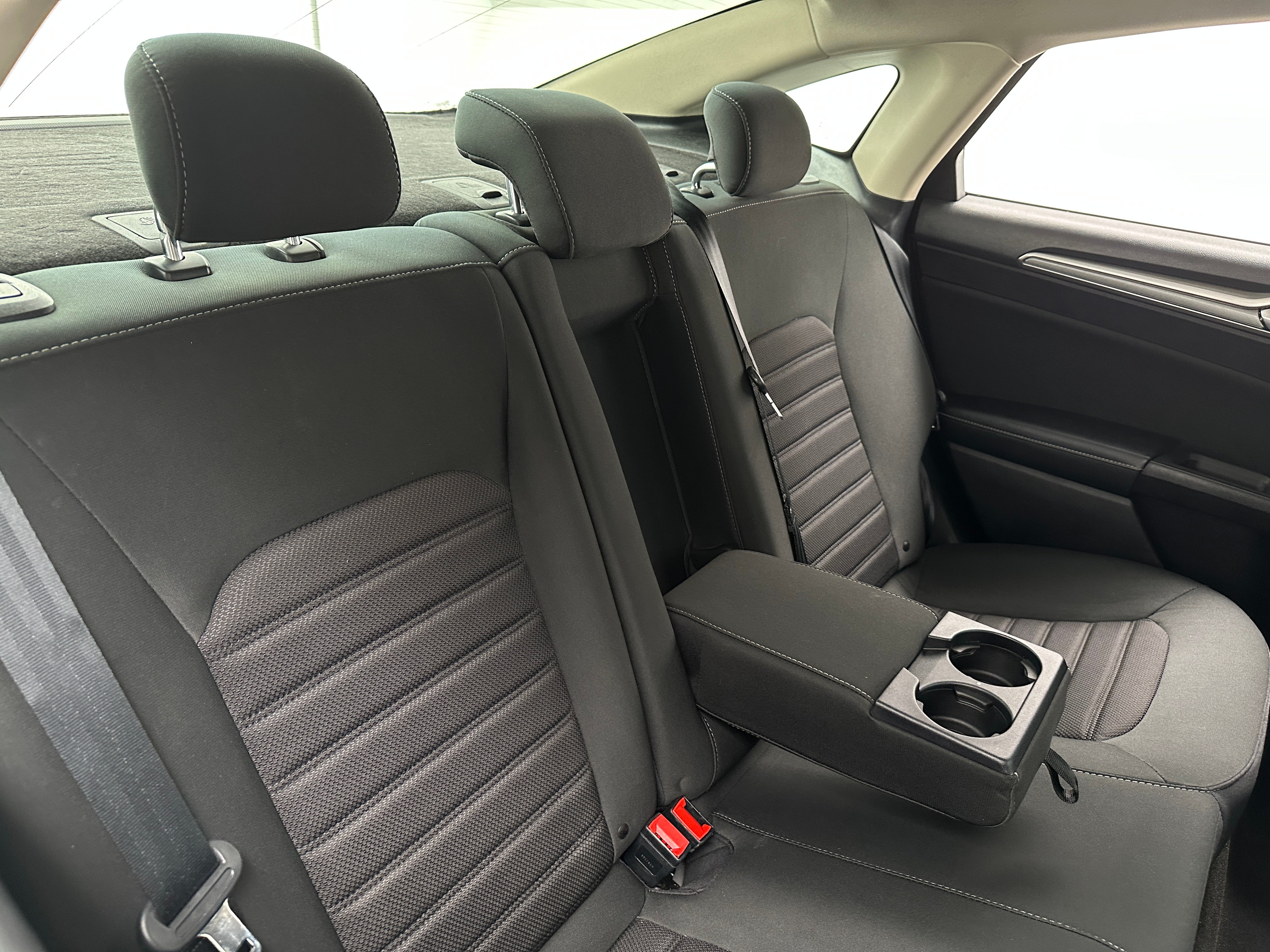 2020 Ford Fusion SE 6