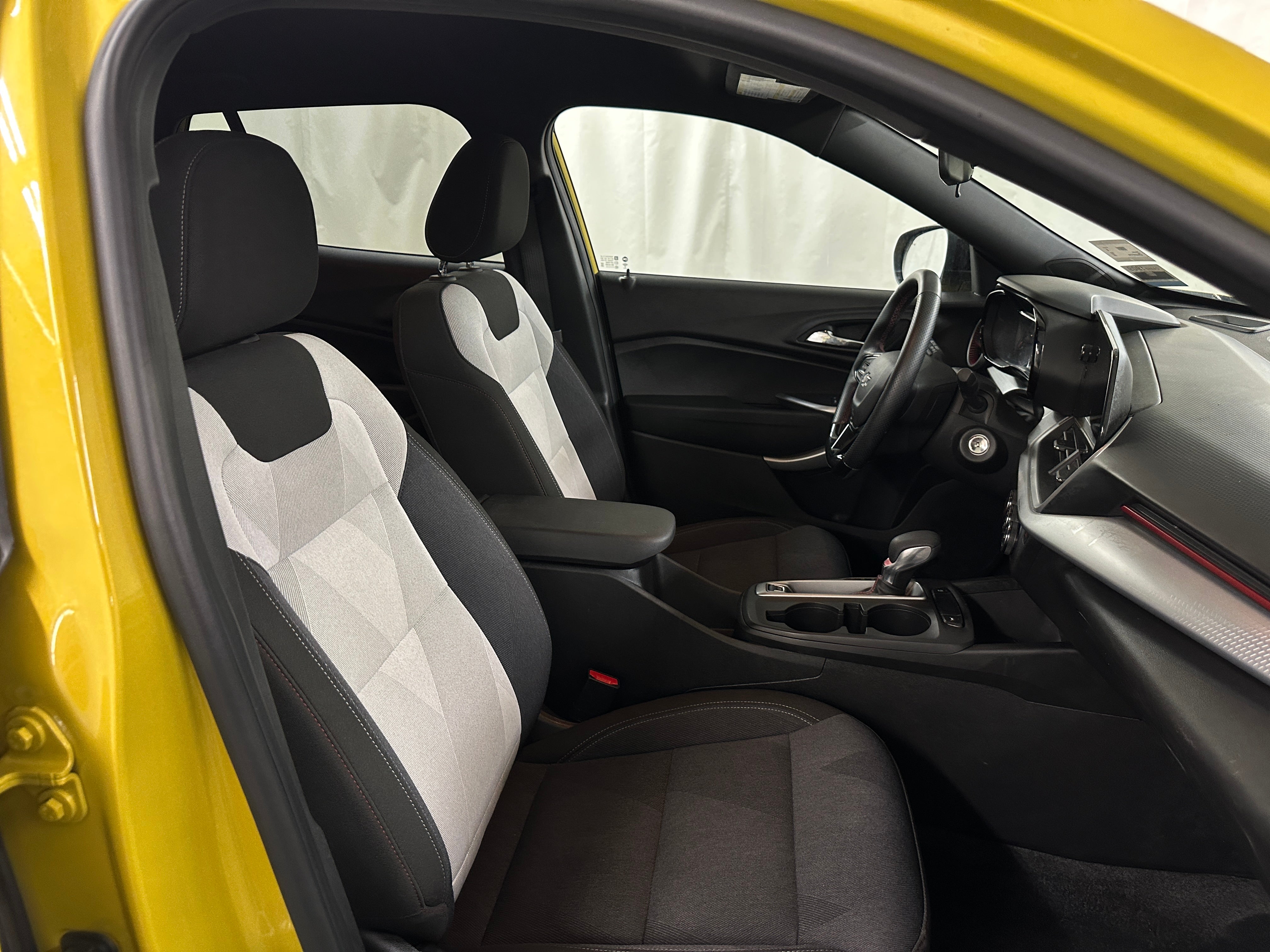 2024 Chevrolet Trax RS 2