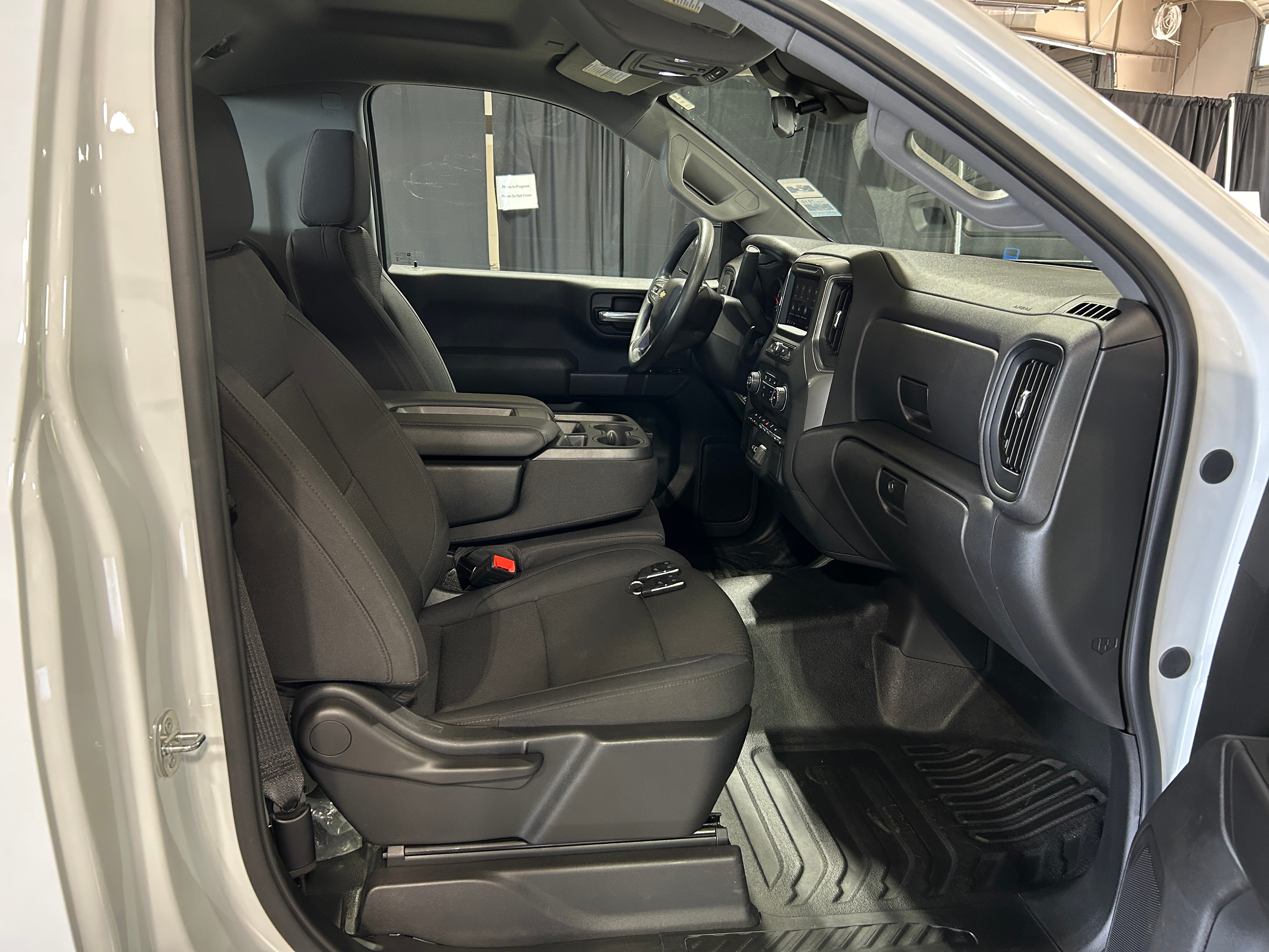 2024 Chevrolet Silverado 1500 Work Truck 2