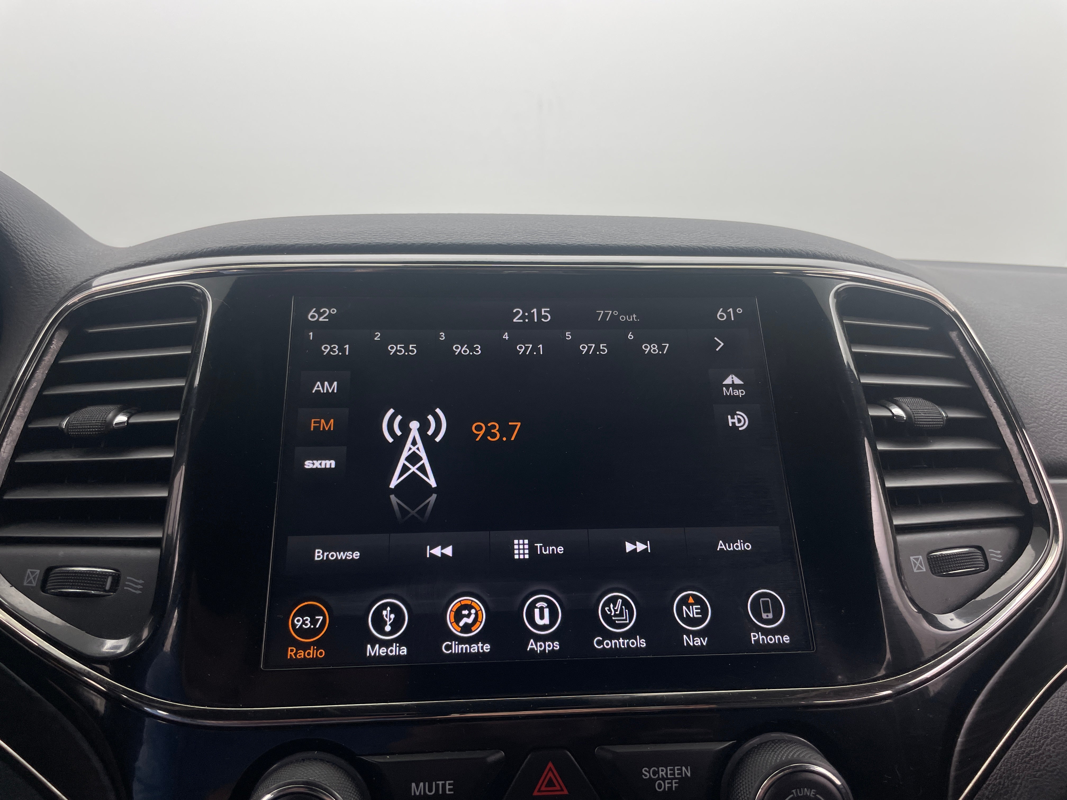2019 Jeep Grand Cherokee Limited Edition 3