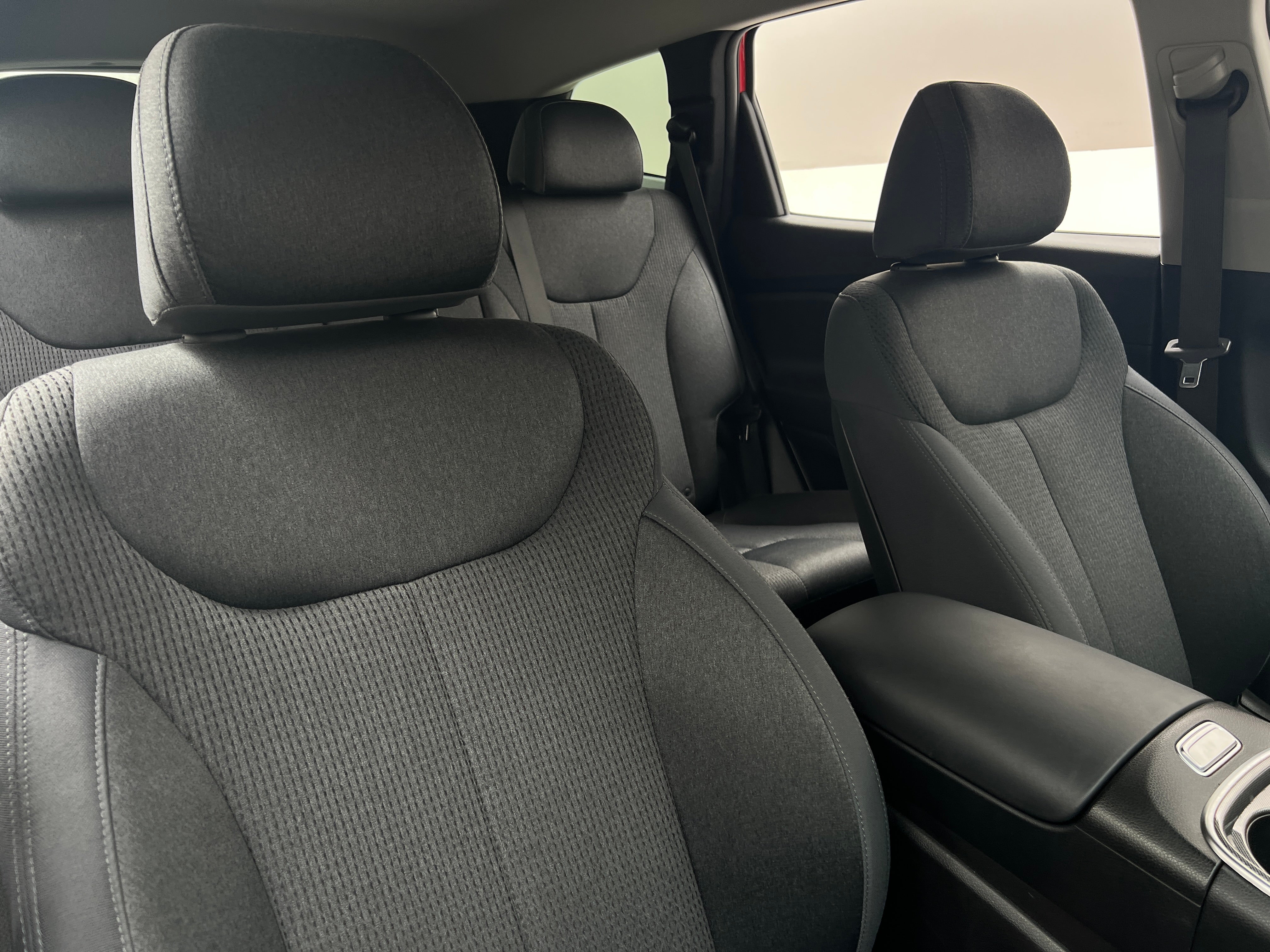 2023 Hyundai Santa Fe SEL 2