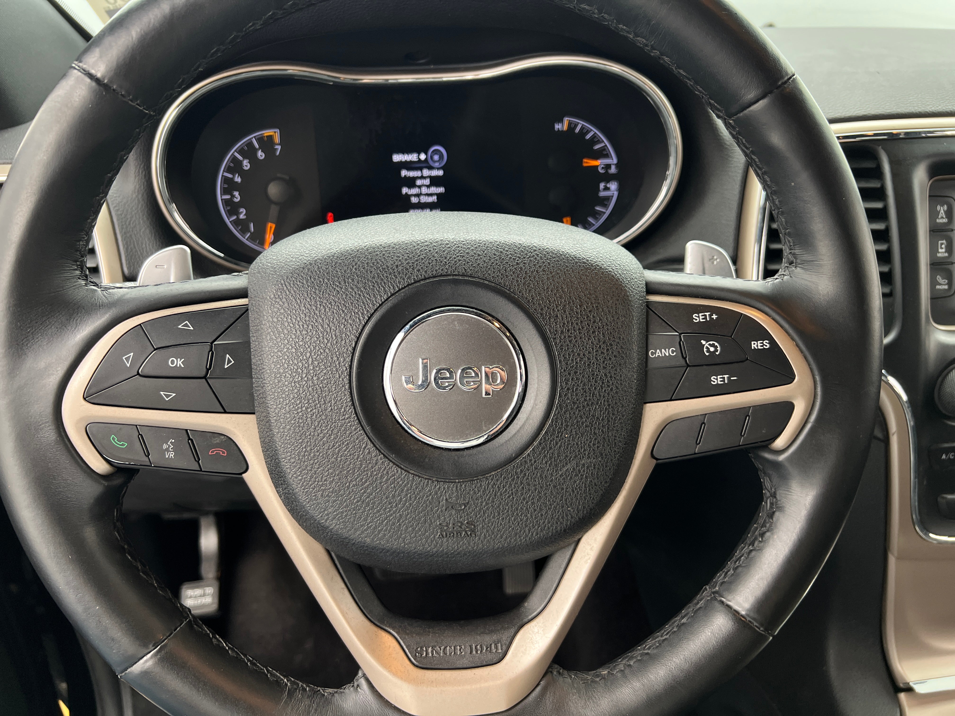 2017 Jeep Grand Cherokee Laredo 5