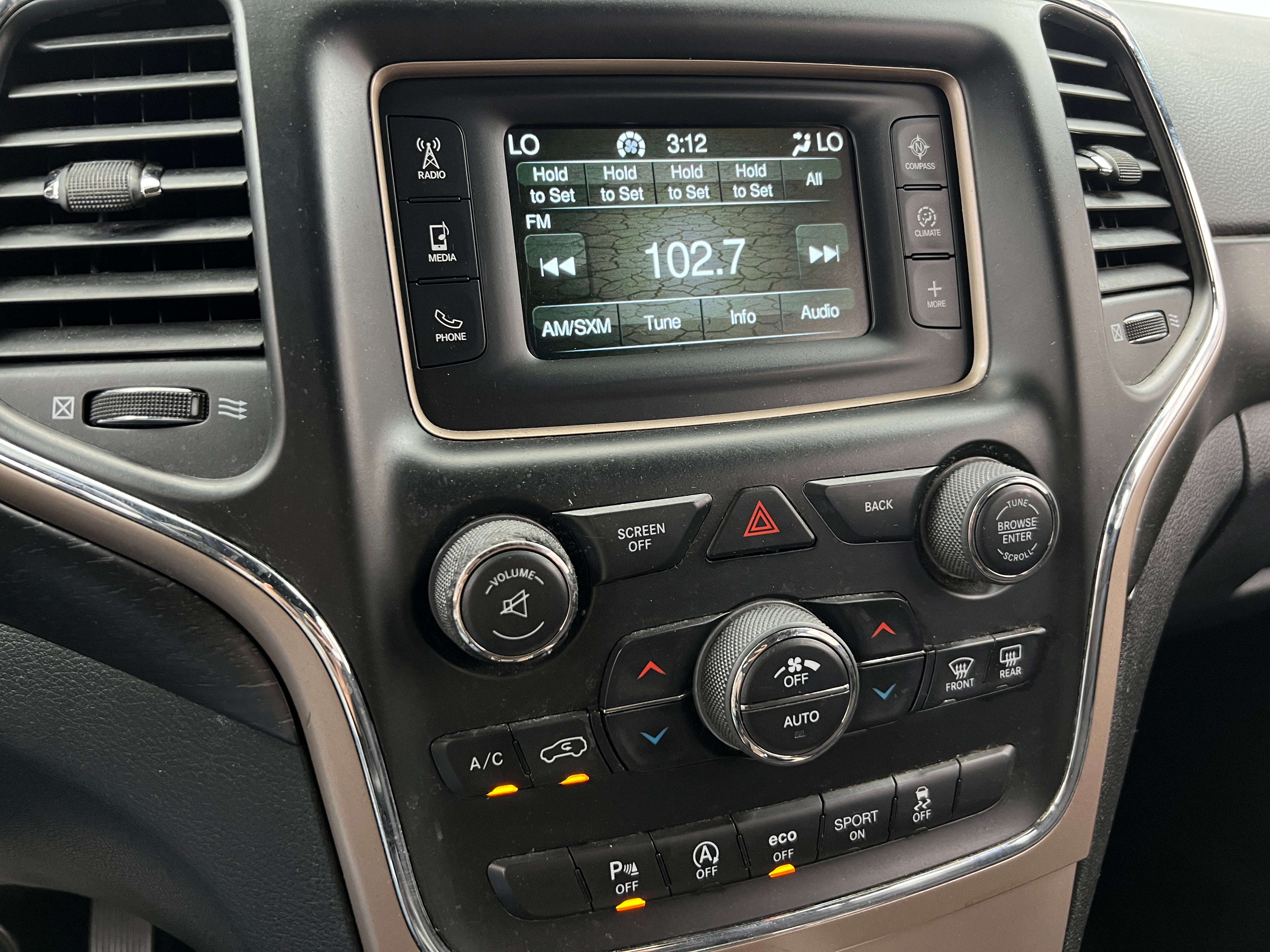 2017 Jeep Grand Cherokee Laredo 4