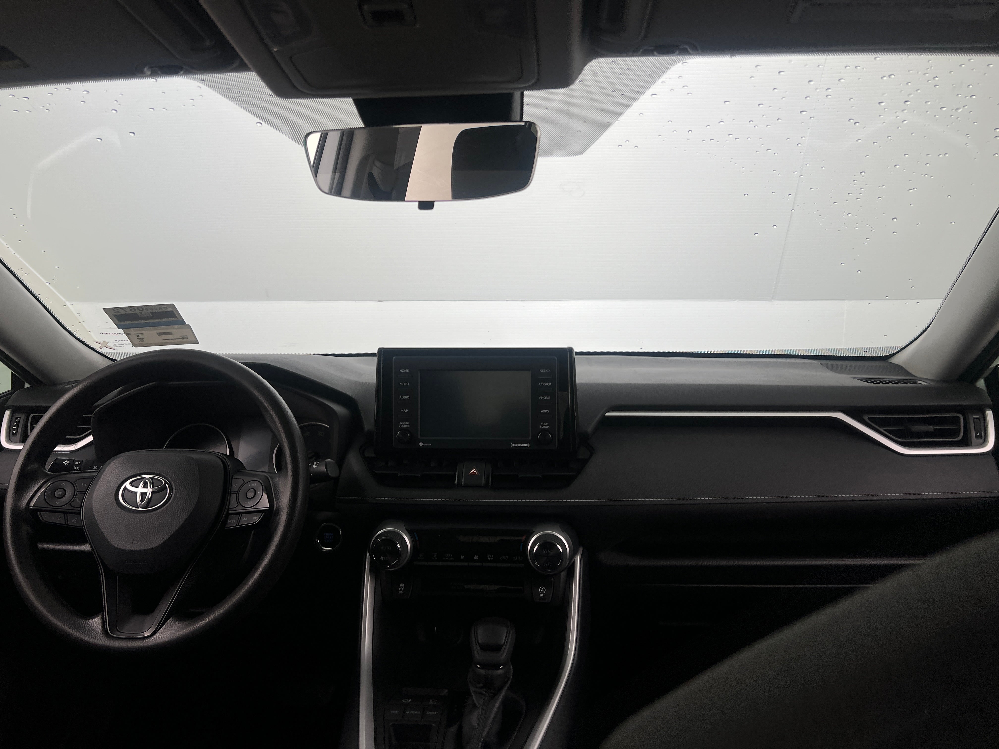 2021 Toyota RAV4 XLE 3