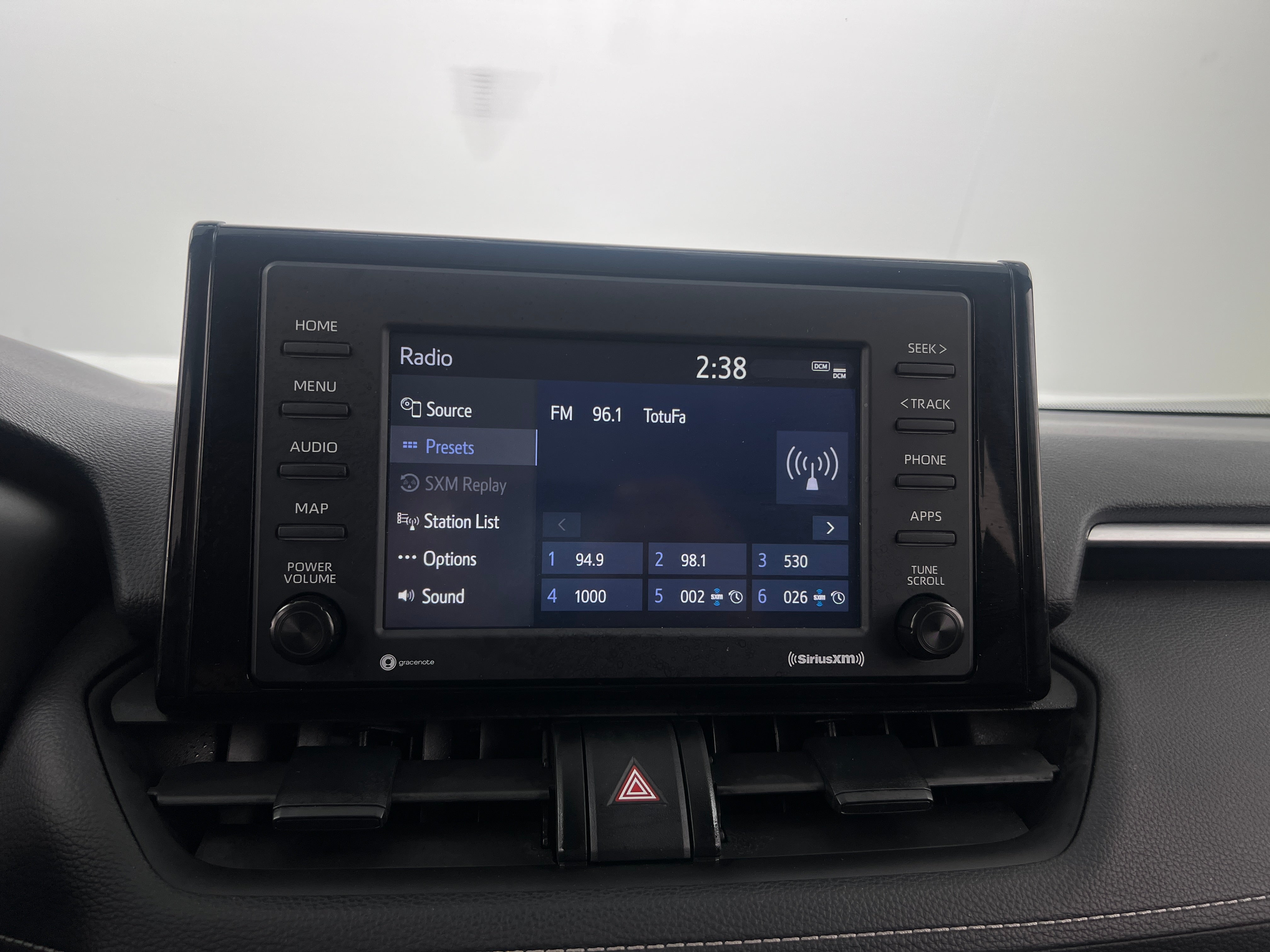 2021 Toyota RAV4 XLE 4