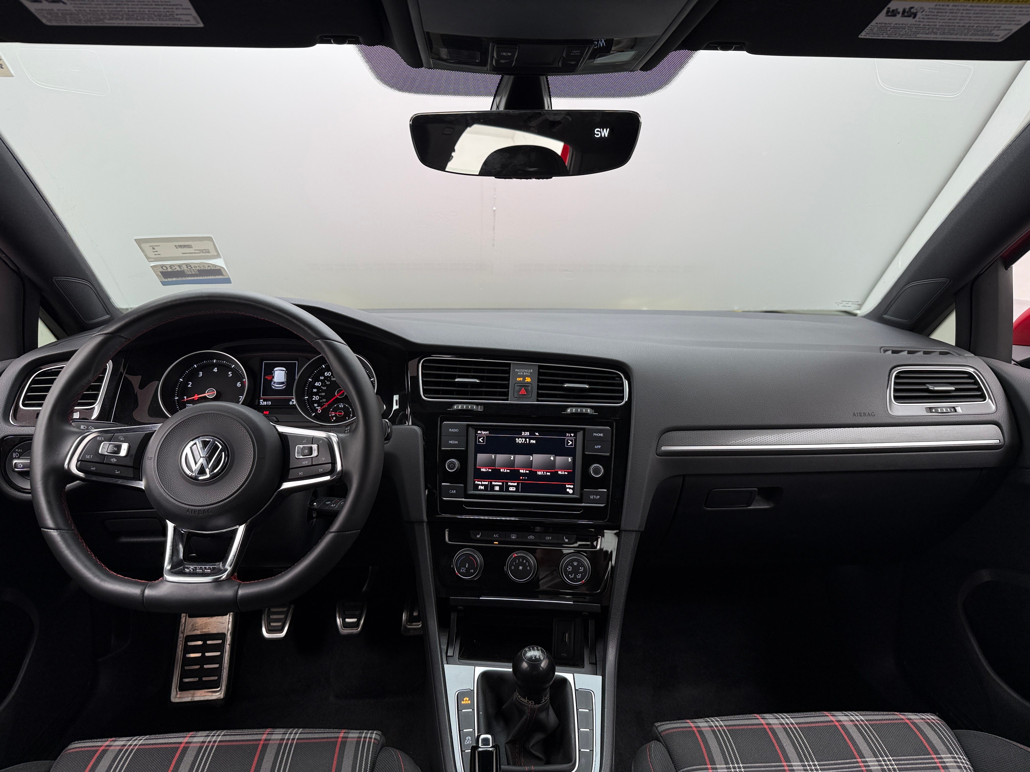 2019 Volkswagen Golf GTI S 3
