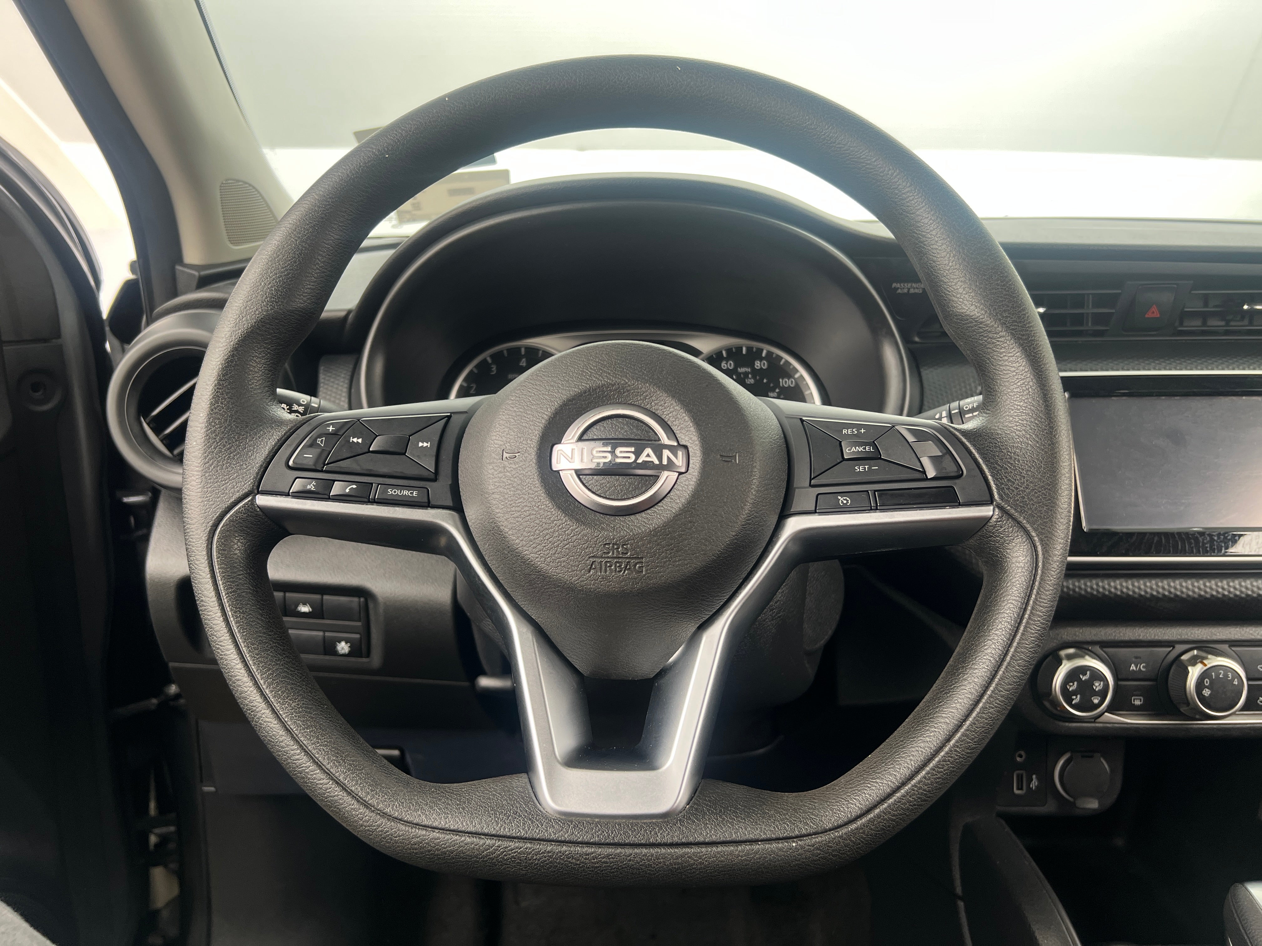 2022 Nissan Kicks S 5
