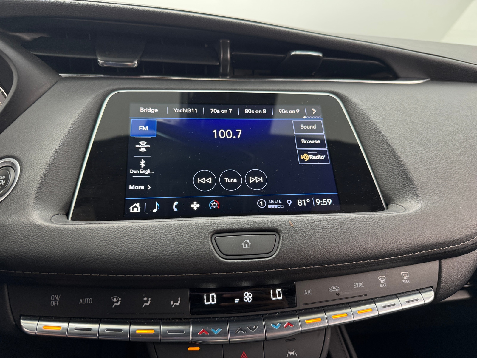 Thumbnail: 2023 Cadillac XT4 - 3