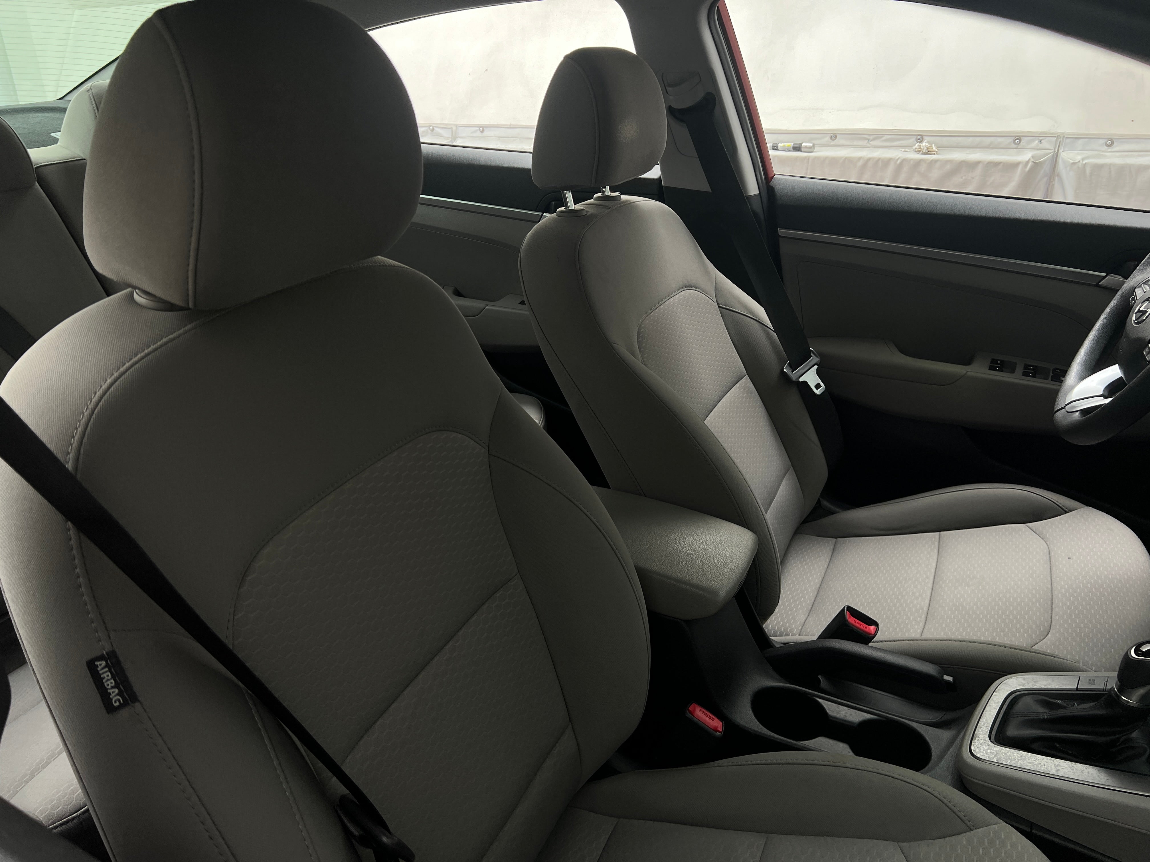 2019 Hyundai Elantra SE 2