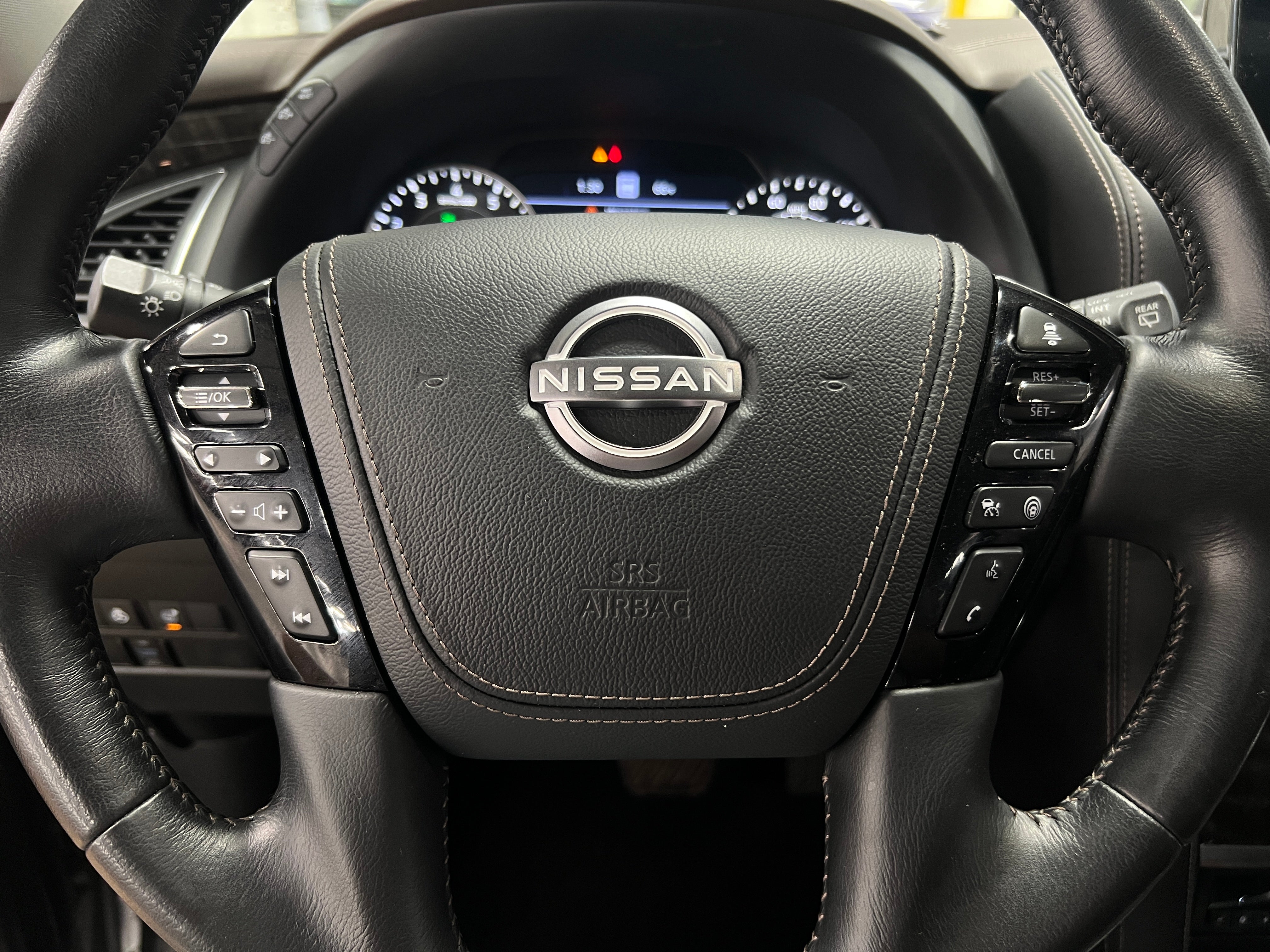 2023 Nissan Armada Platinum Edition 4