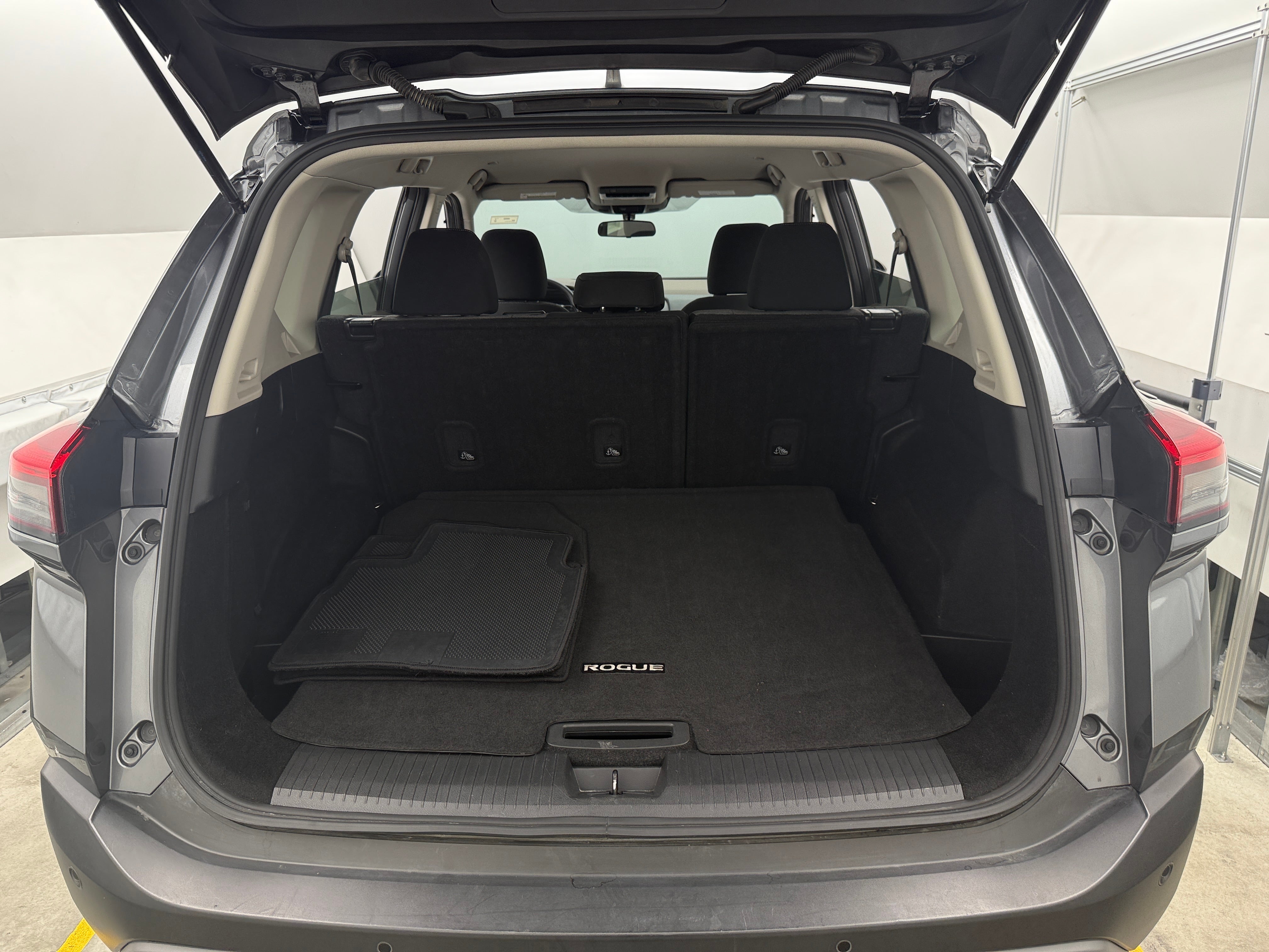 2023 Nissan Rogue SV 7