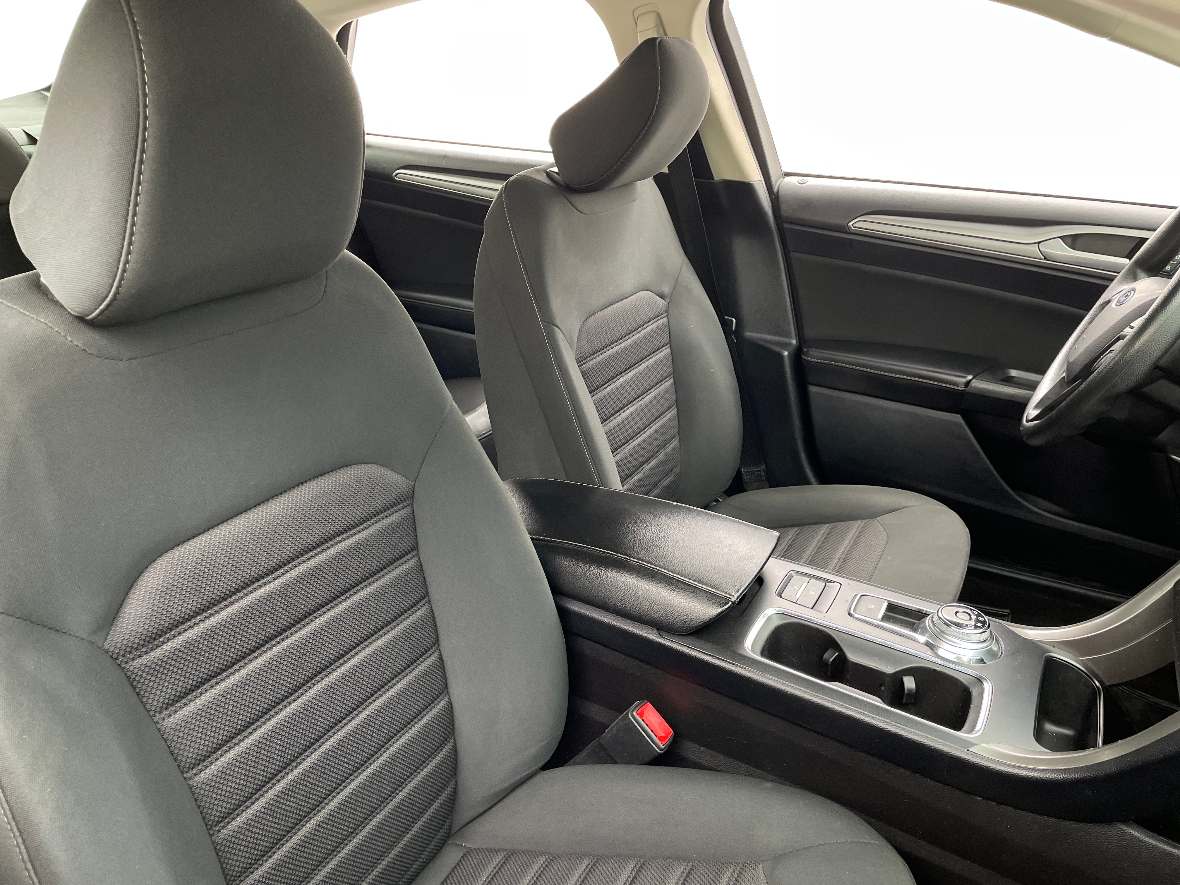 2020 Ford Fusion SE 2
