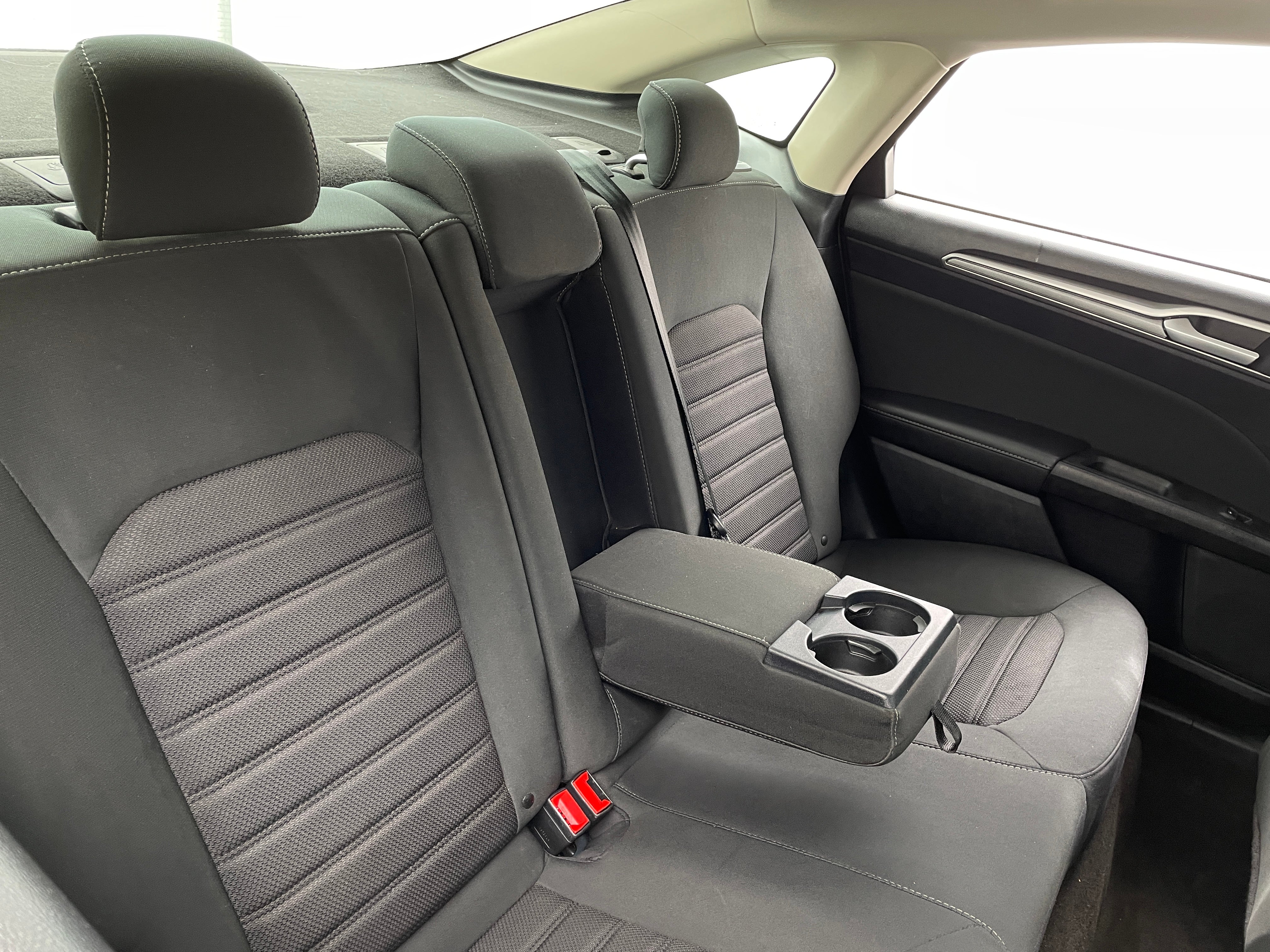 2020 Ford Fusion SE 6