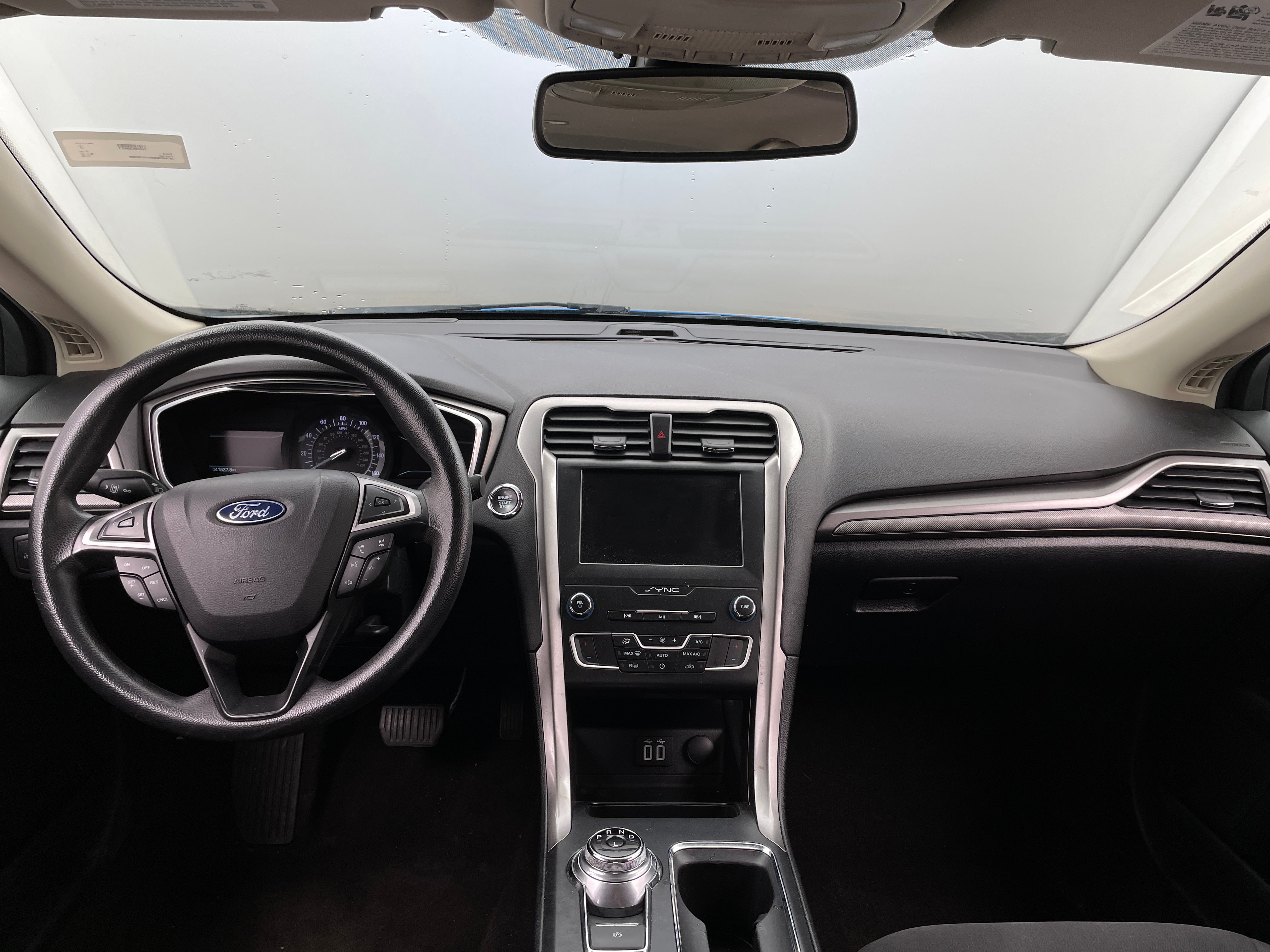 2020 Ford Fusion SE 3