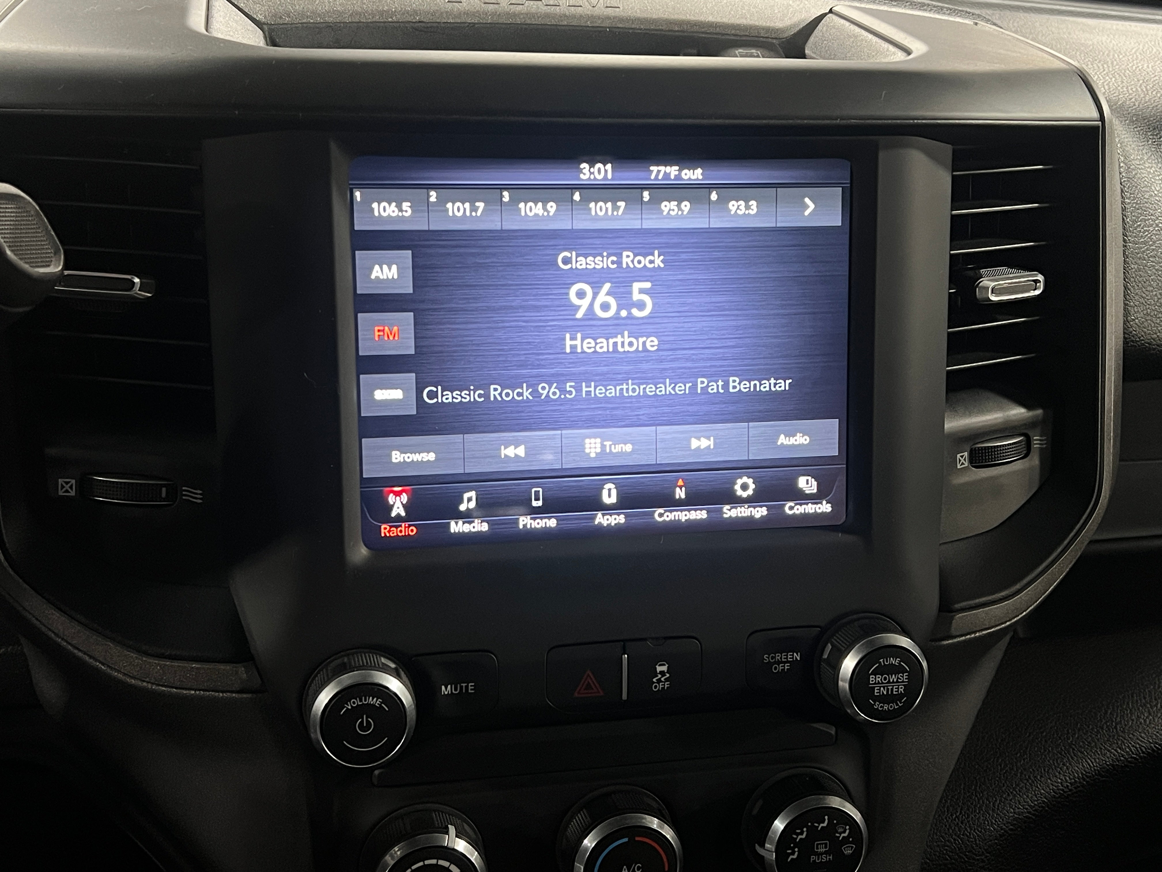 2021 RAM 3500 Tradesman 4
