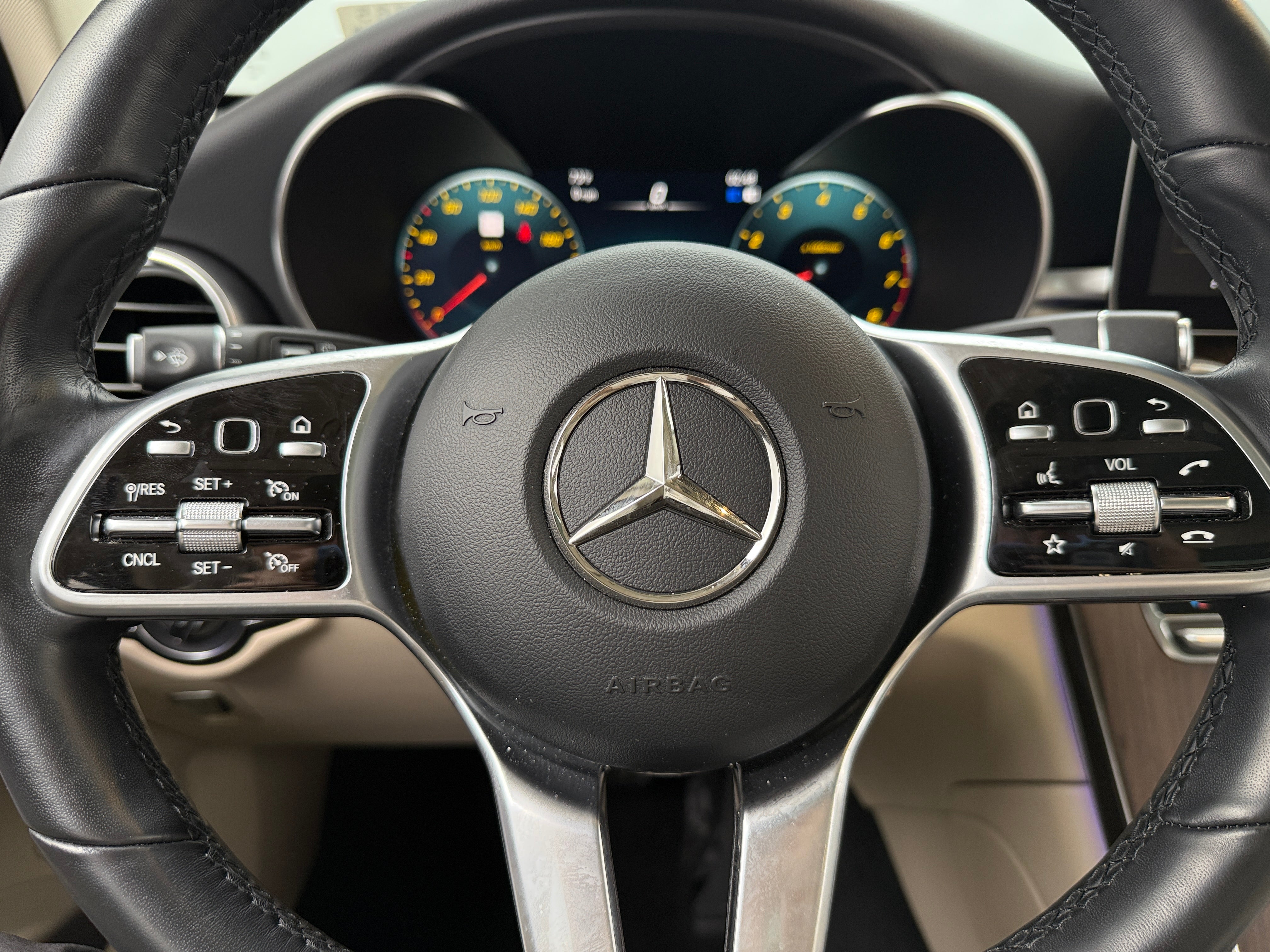 2022 Mercedes-Benz GLC 300 4
