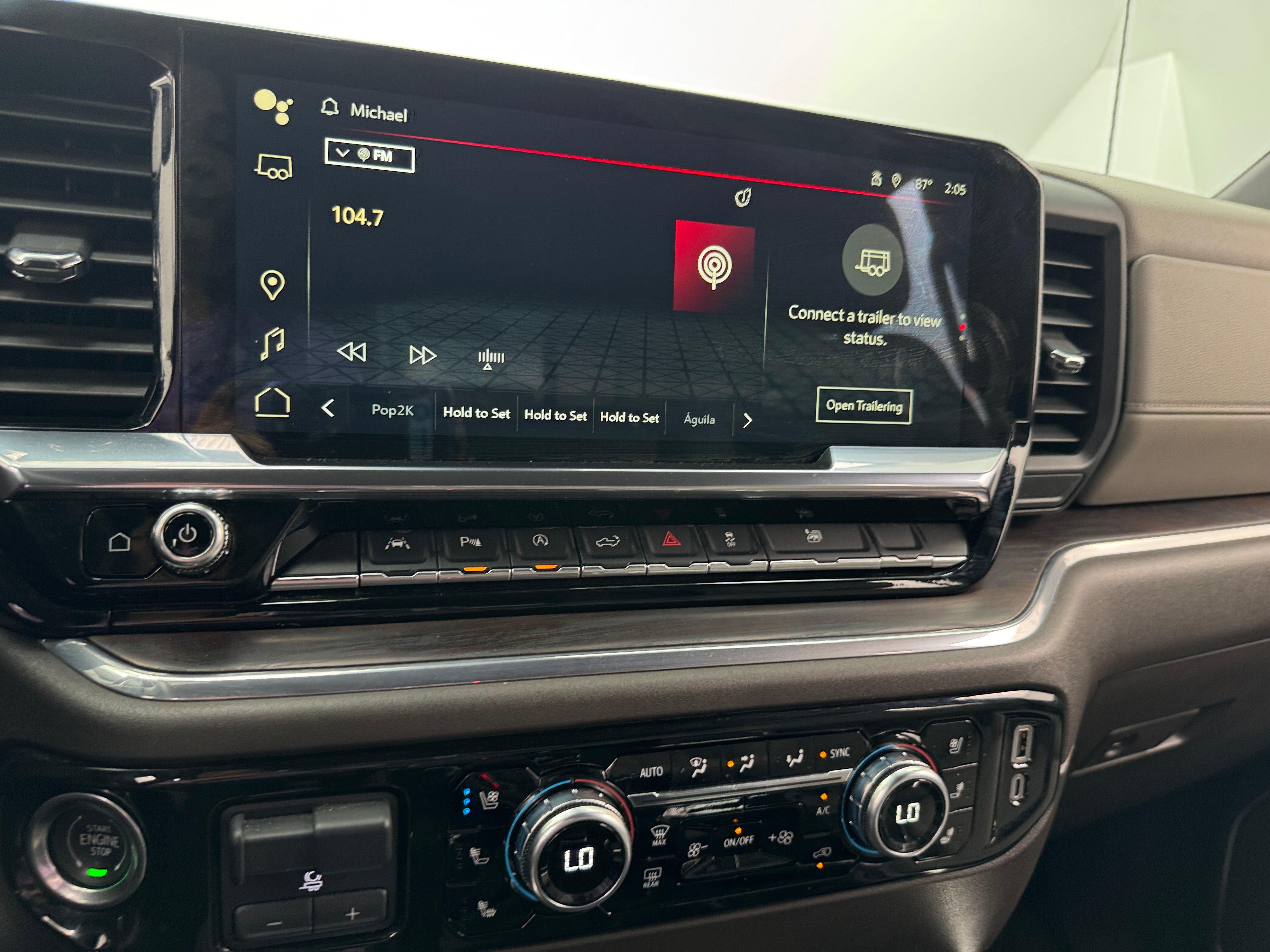 2024 GMC Sierra 1500 SLT 3