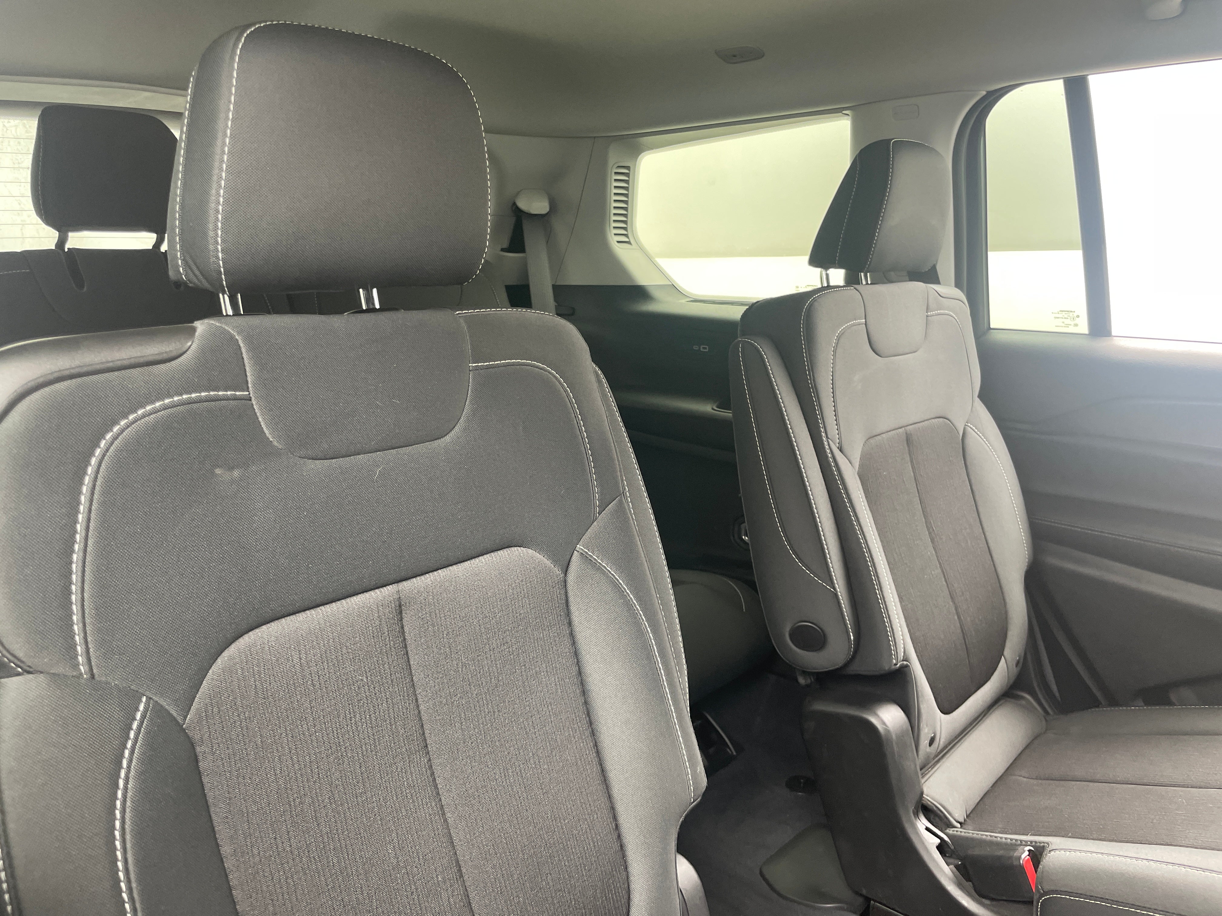 2023 Jeep Grand Cherokee L Laredo 6