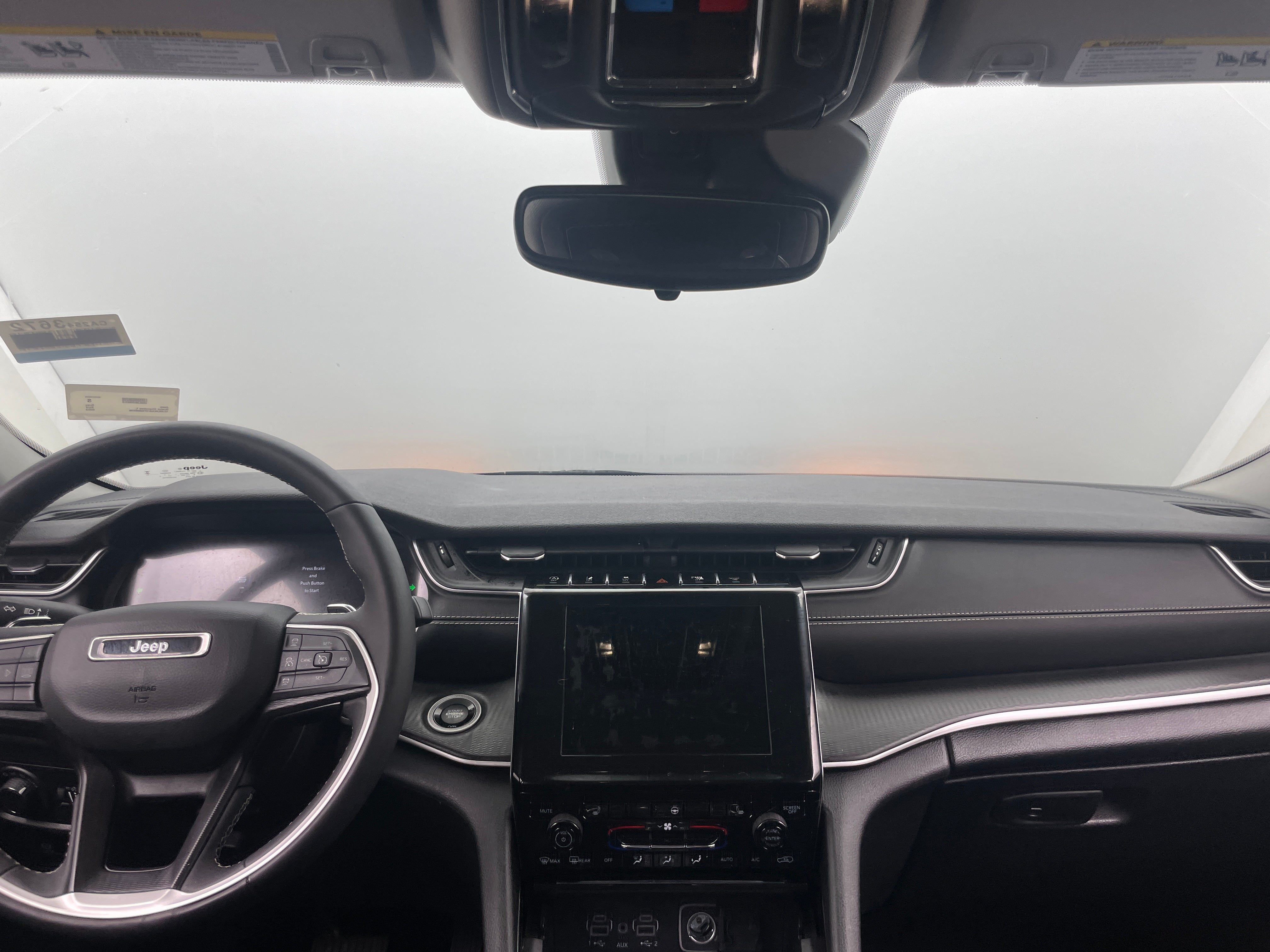 2023 Jeep Grand Cherokee L Laredo 3