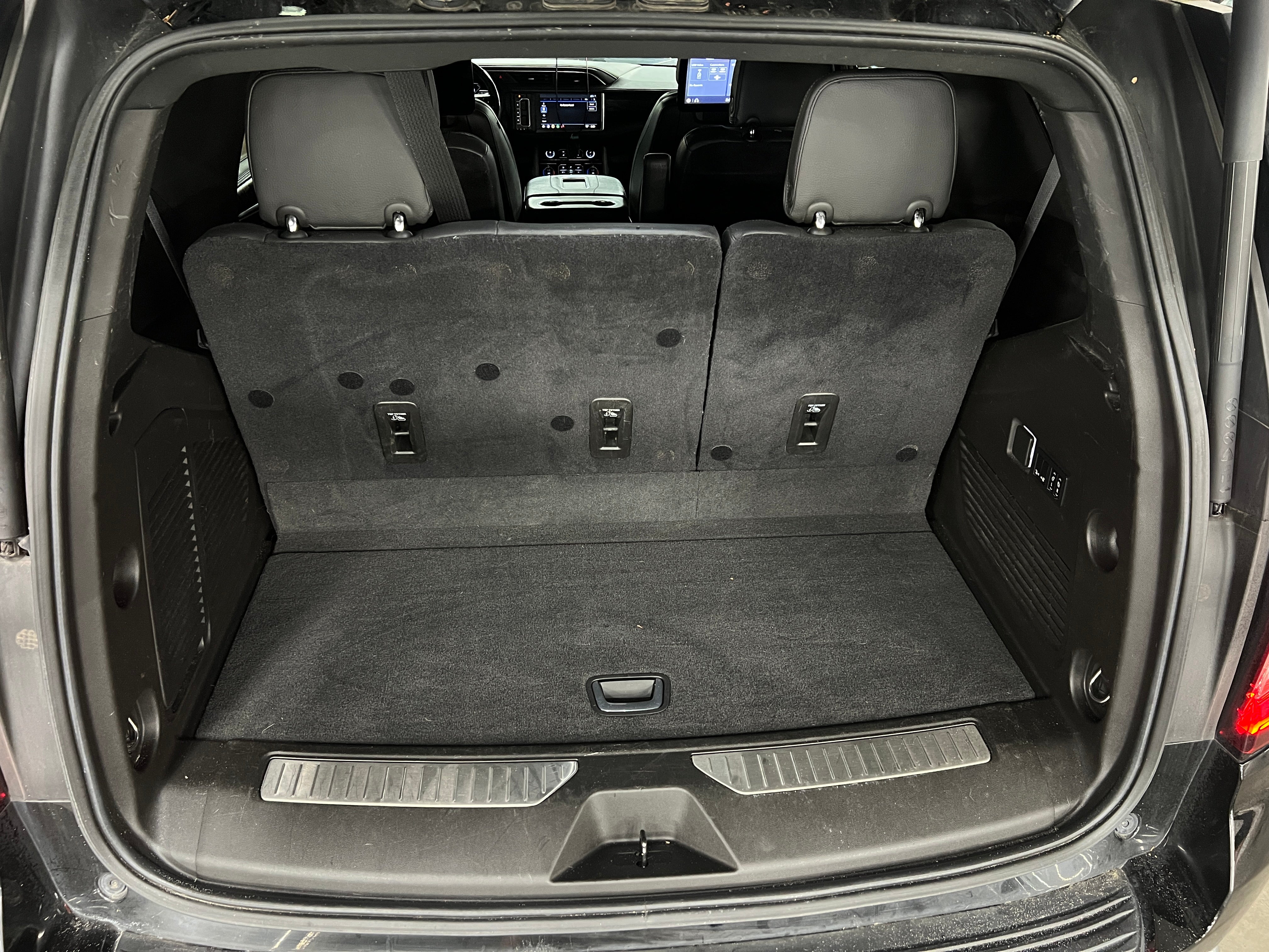 2021 GMC Yukon Denali 6