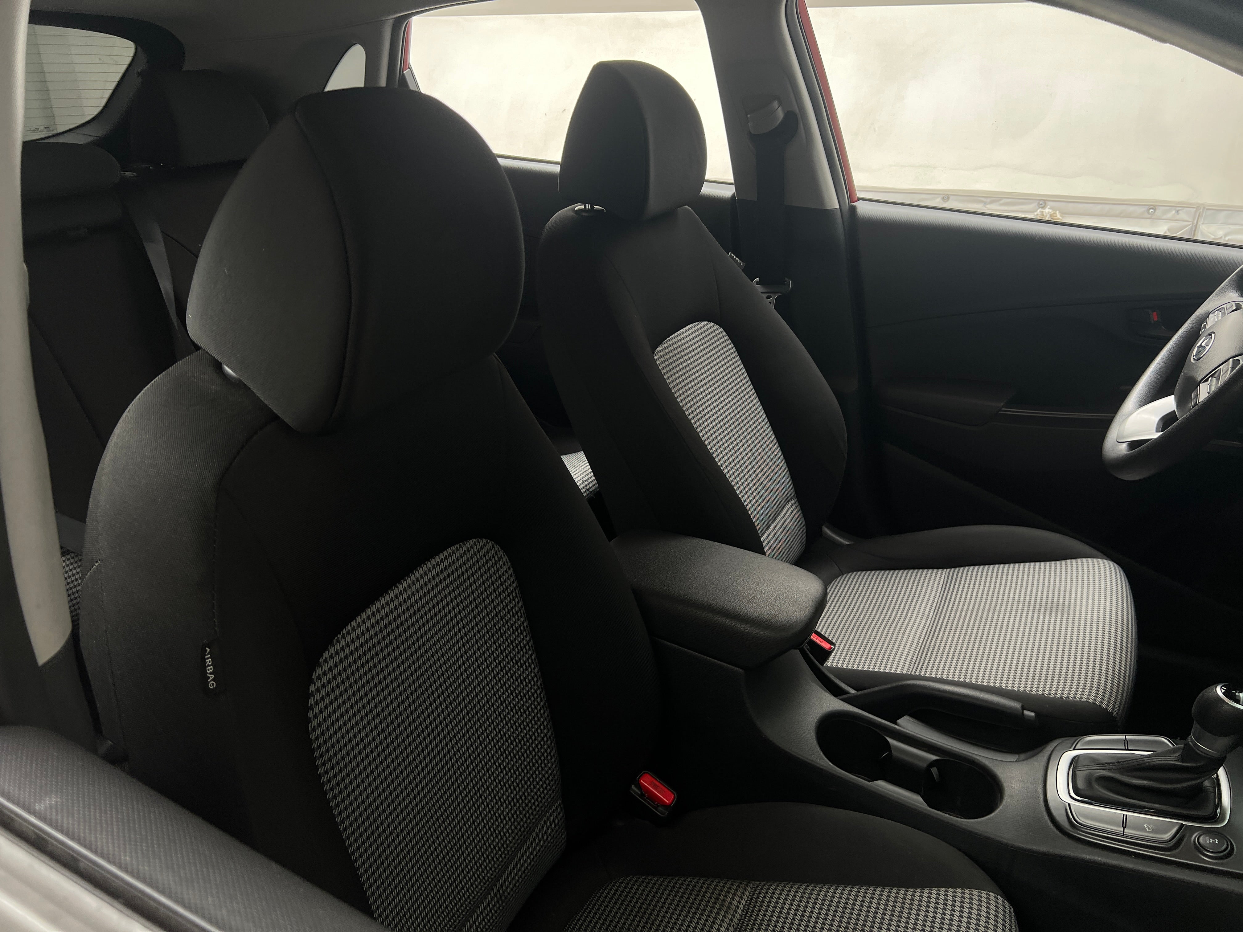 2020 Hyundai Kona SE 2