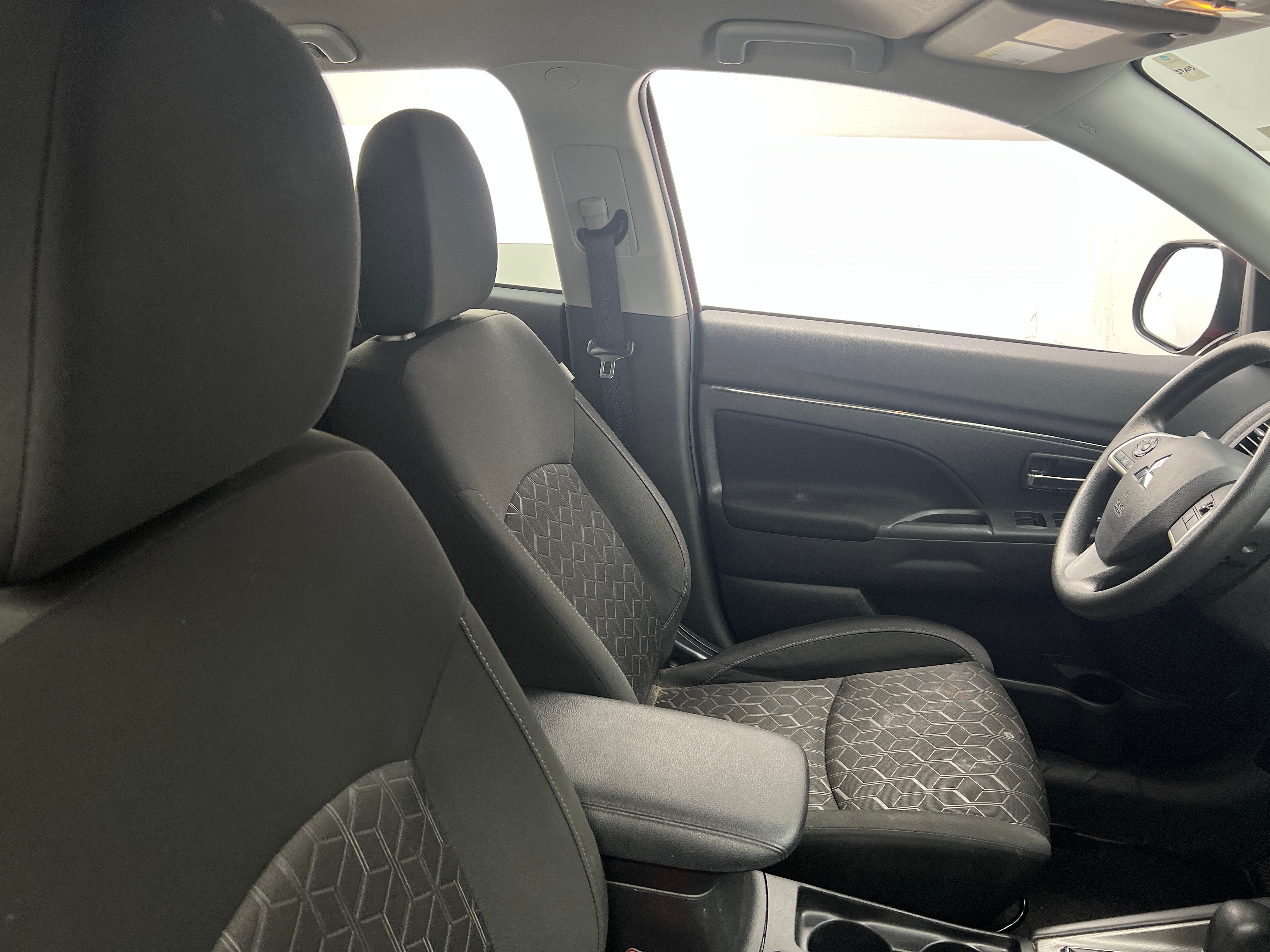 2024 Mitsubishi Outlander Sport ES 2