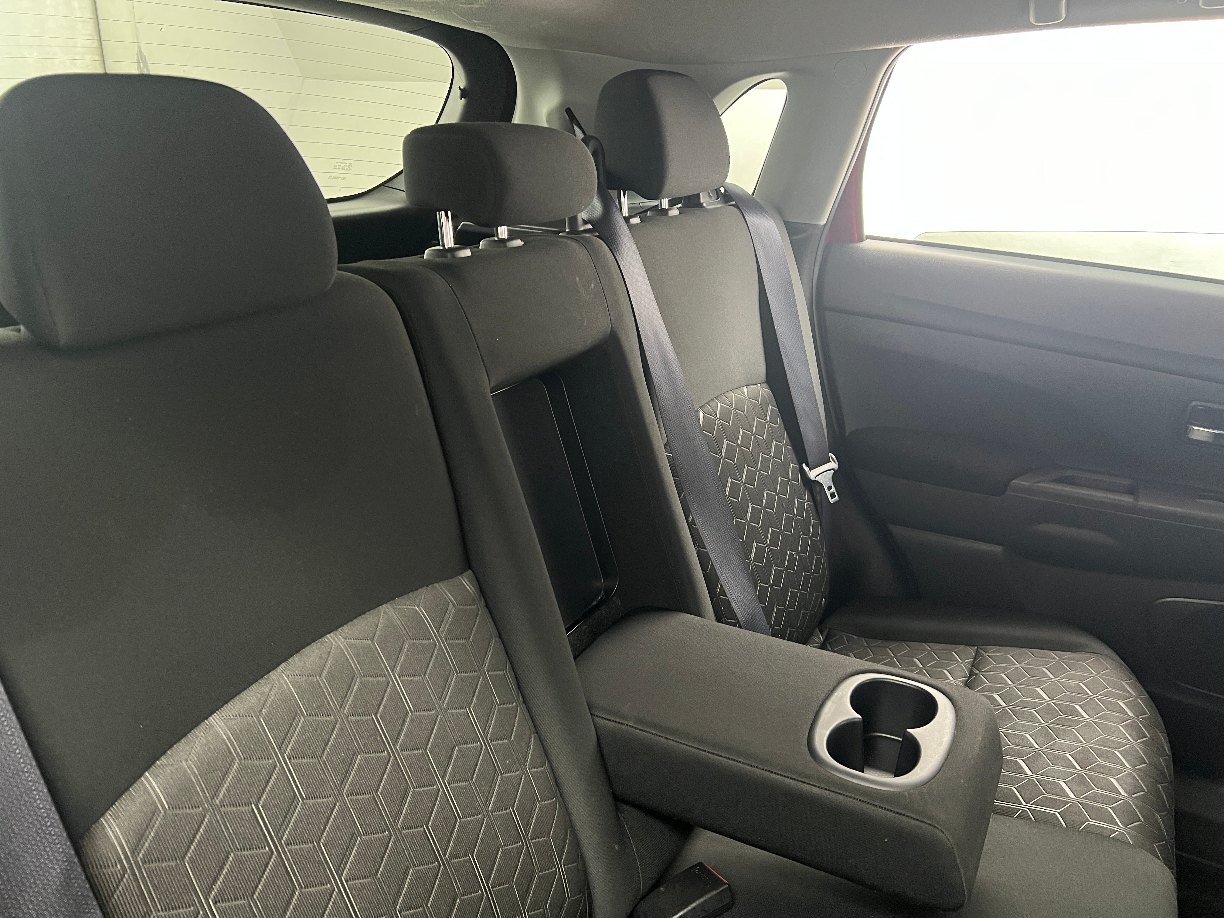 2024 Mitsubishi Outlander Sport ES 6