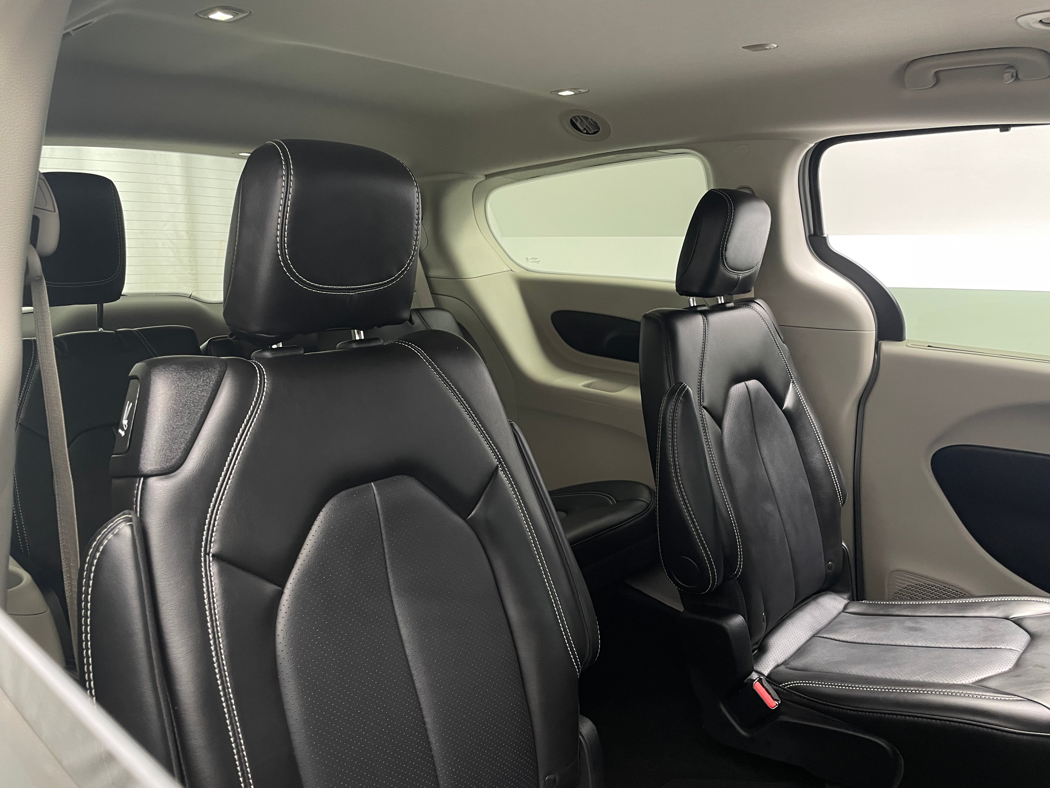 2024 Chrysler Pacifica Touring L 5