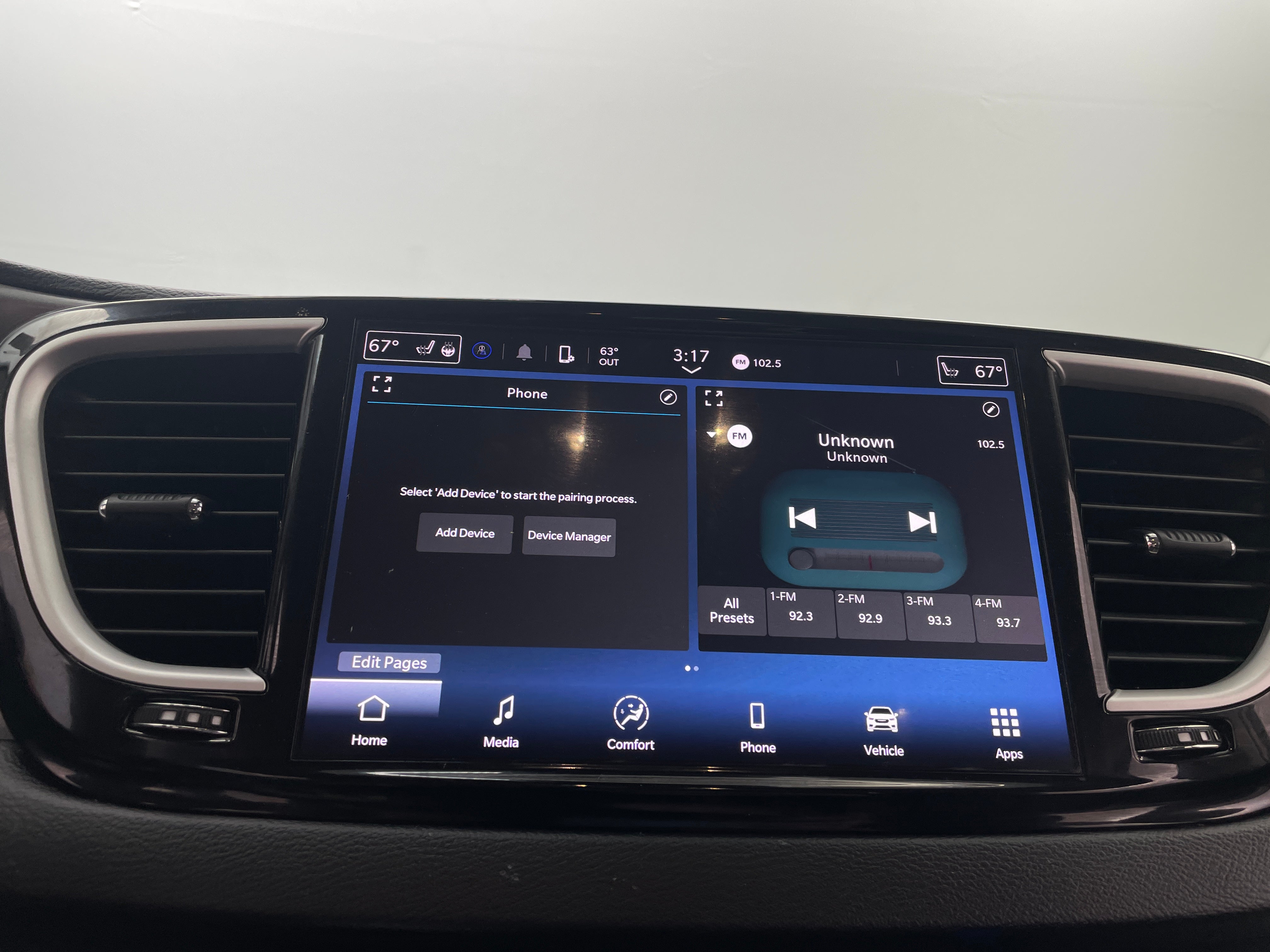2024 Chrysler Pacifica Touring L 3