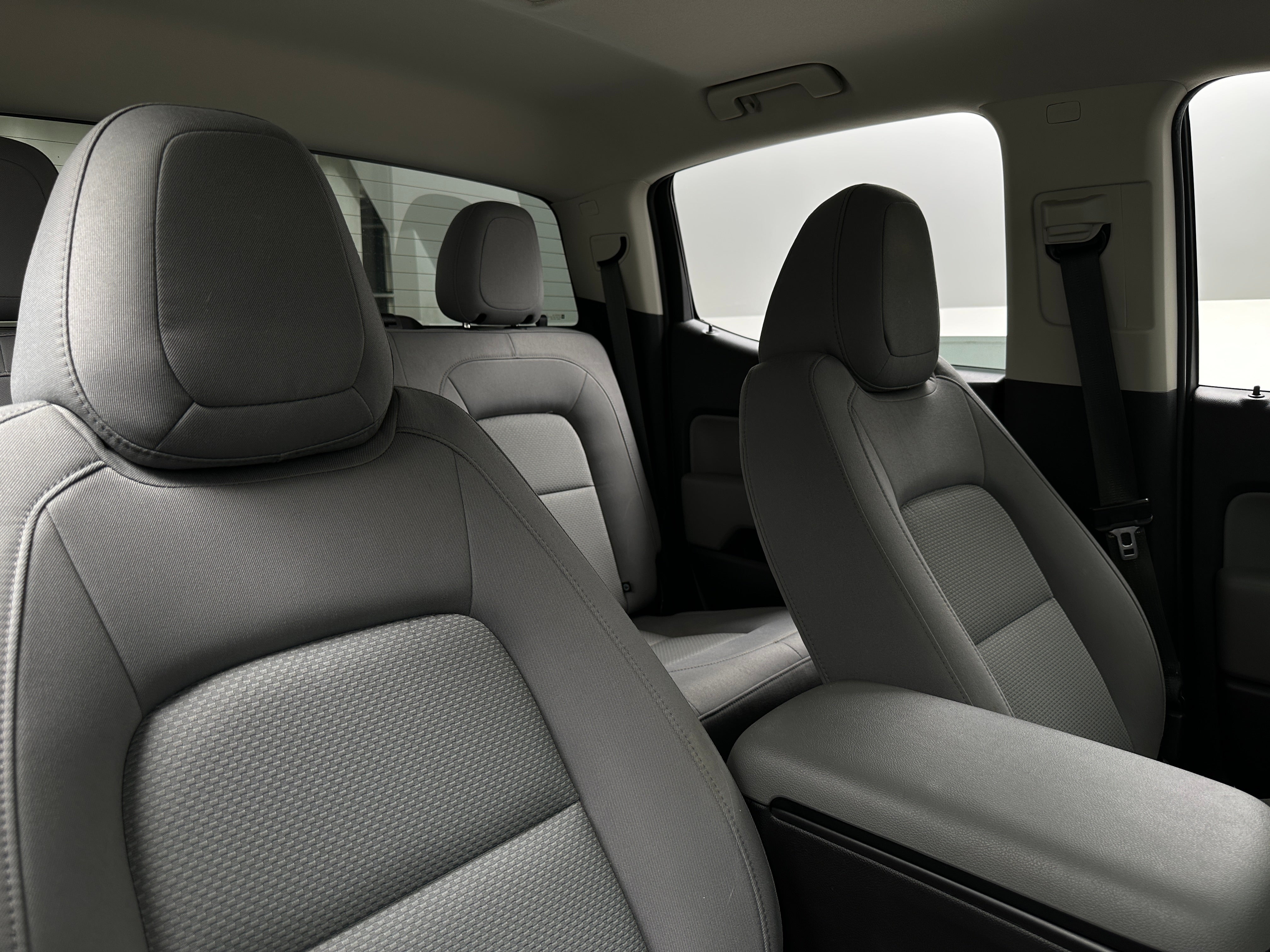 2017 GMC Canyon  2