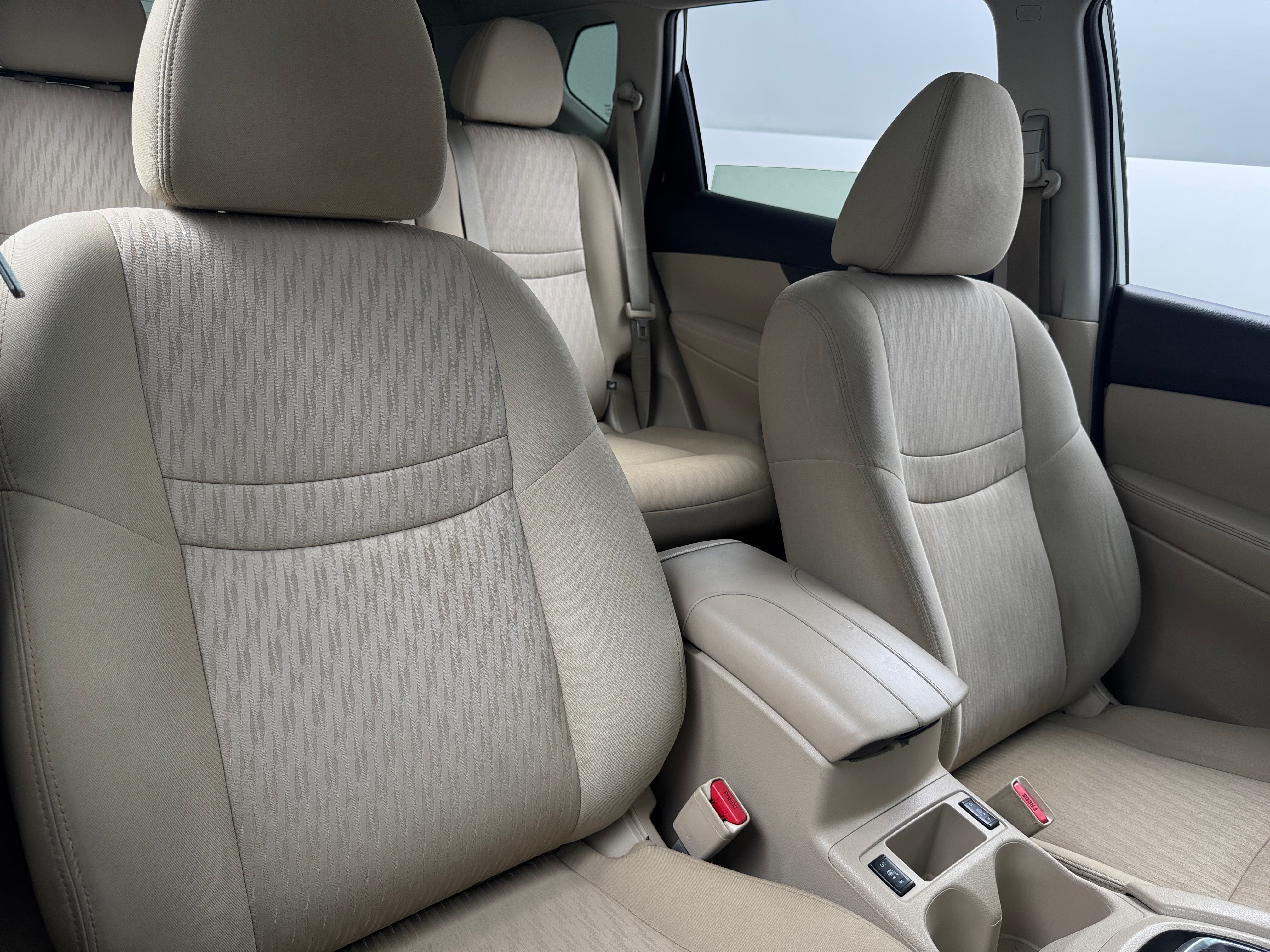 2017 Nissan Rogue SV 2