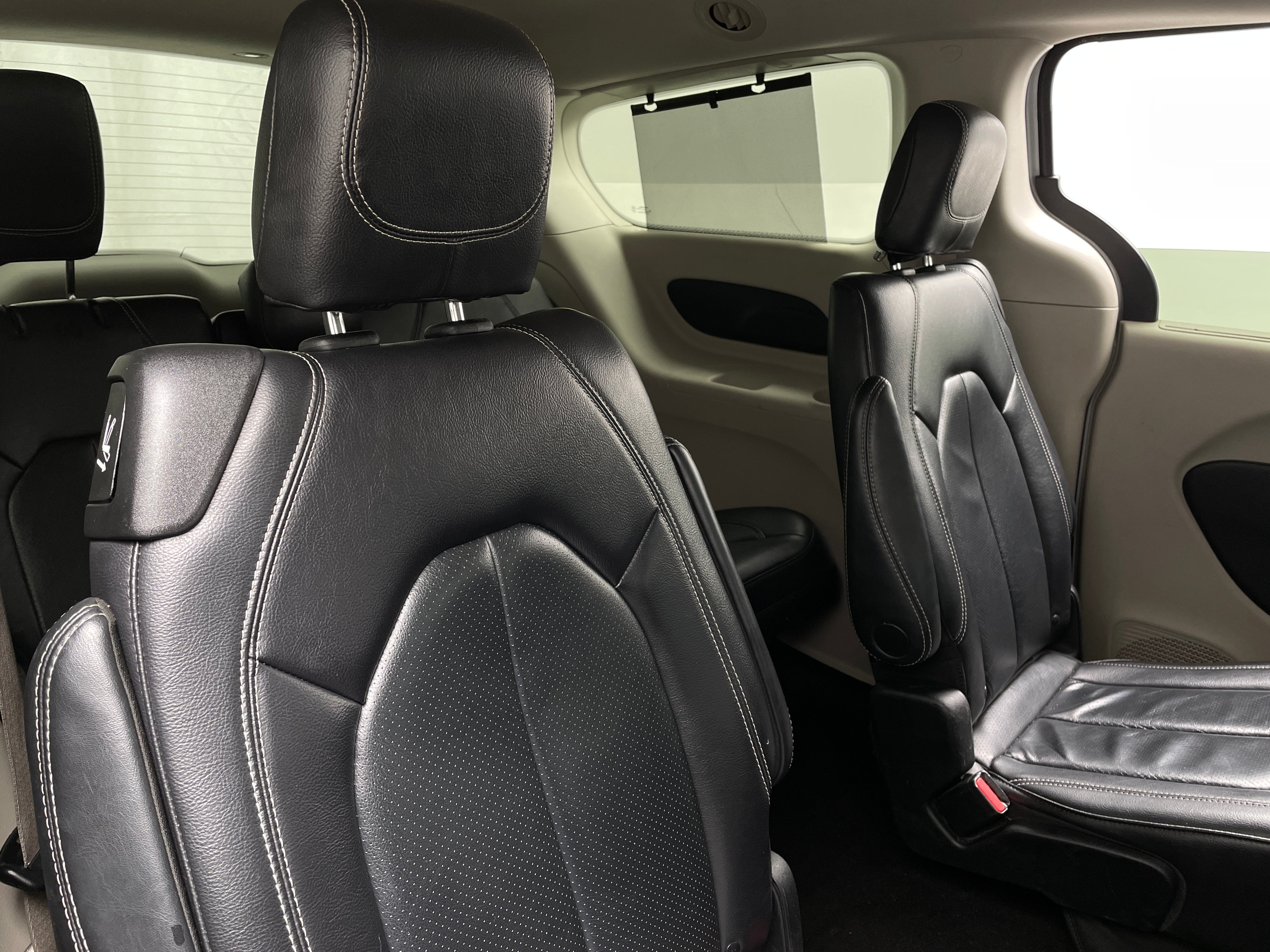 2022 Chrysler Pacifica Touring L 5