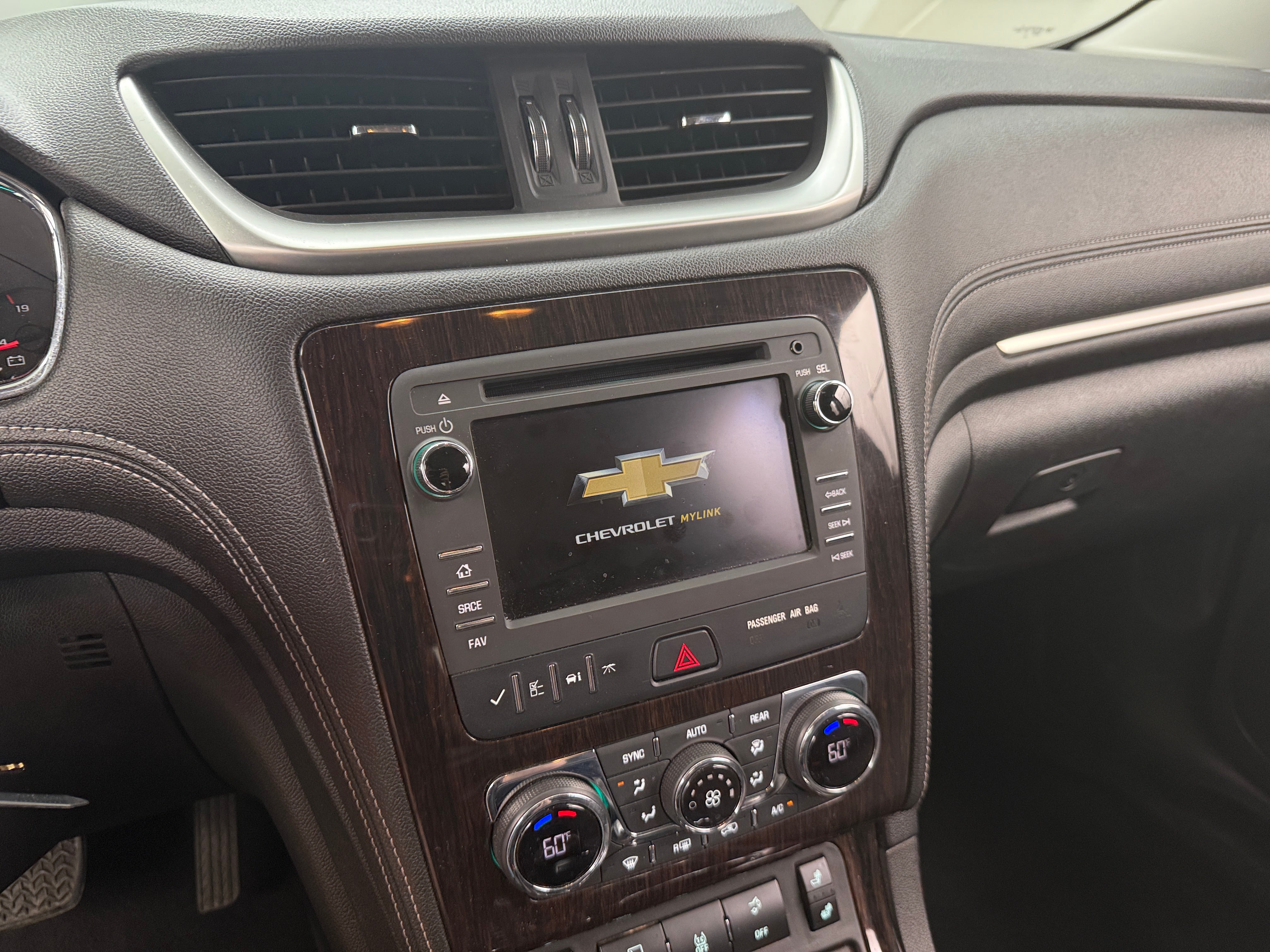 2017 Chevrolet Traverse LT 4