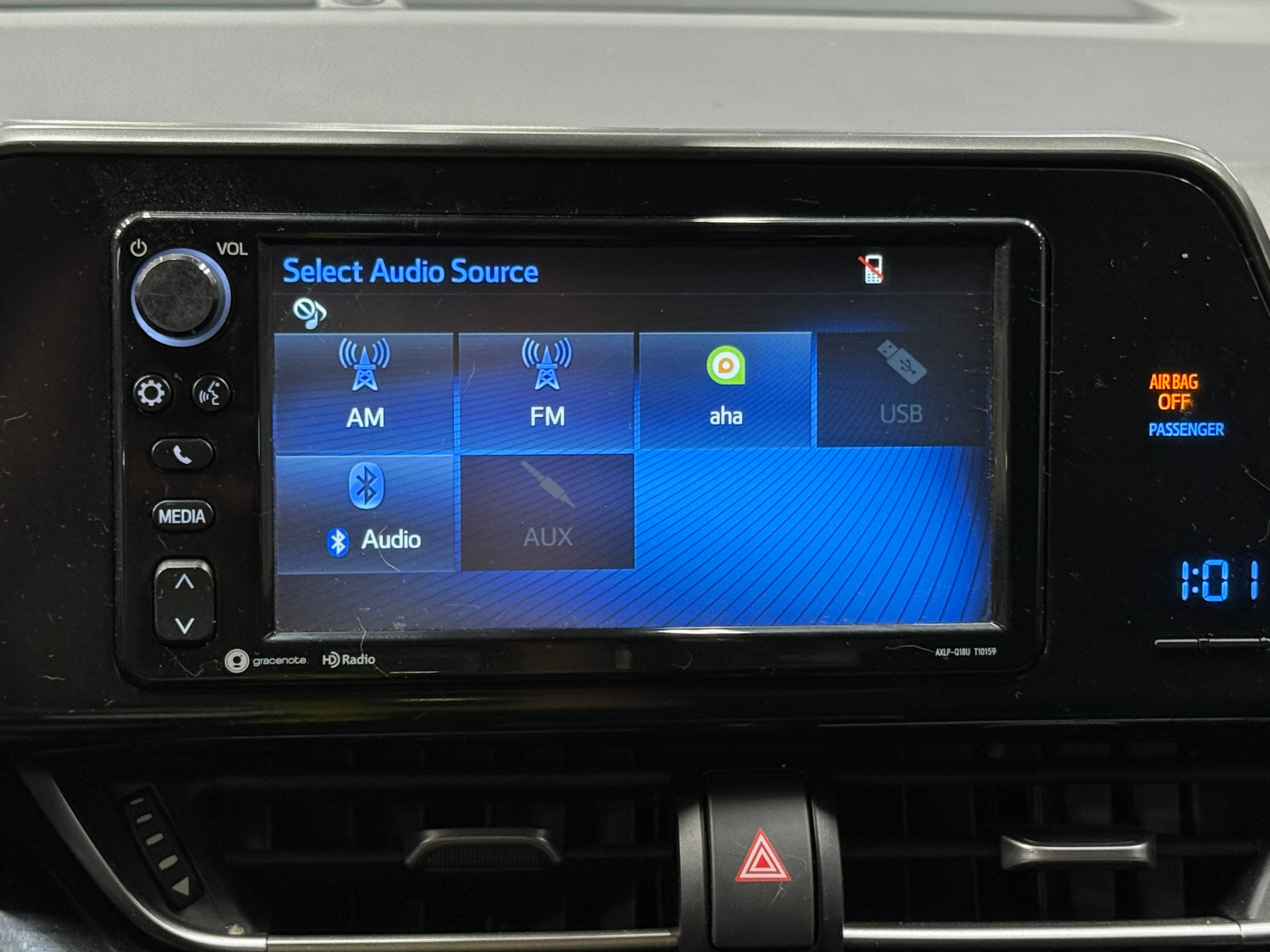 2018 Toyota C-HR XLE 4