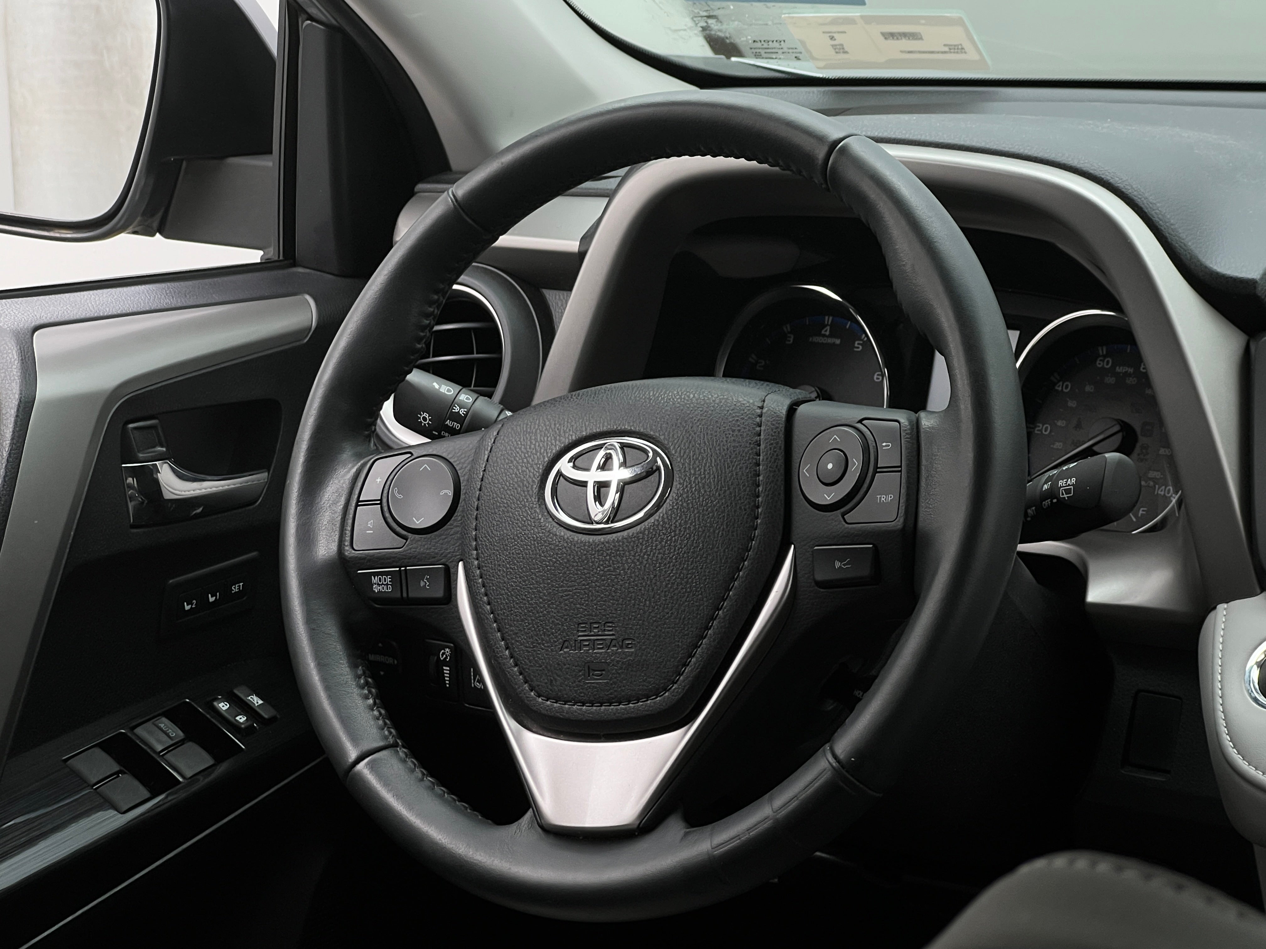 2016 Toyota RAV4 Limited 4