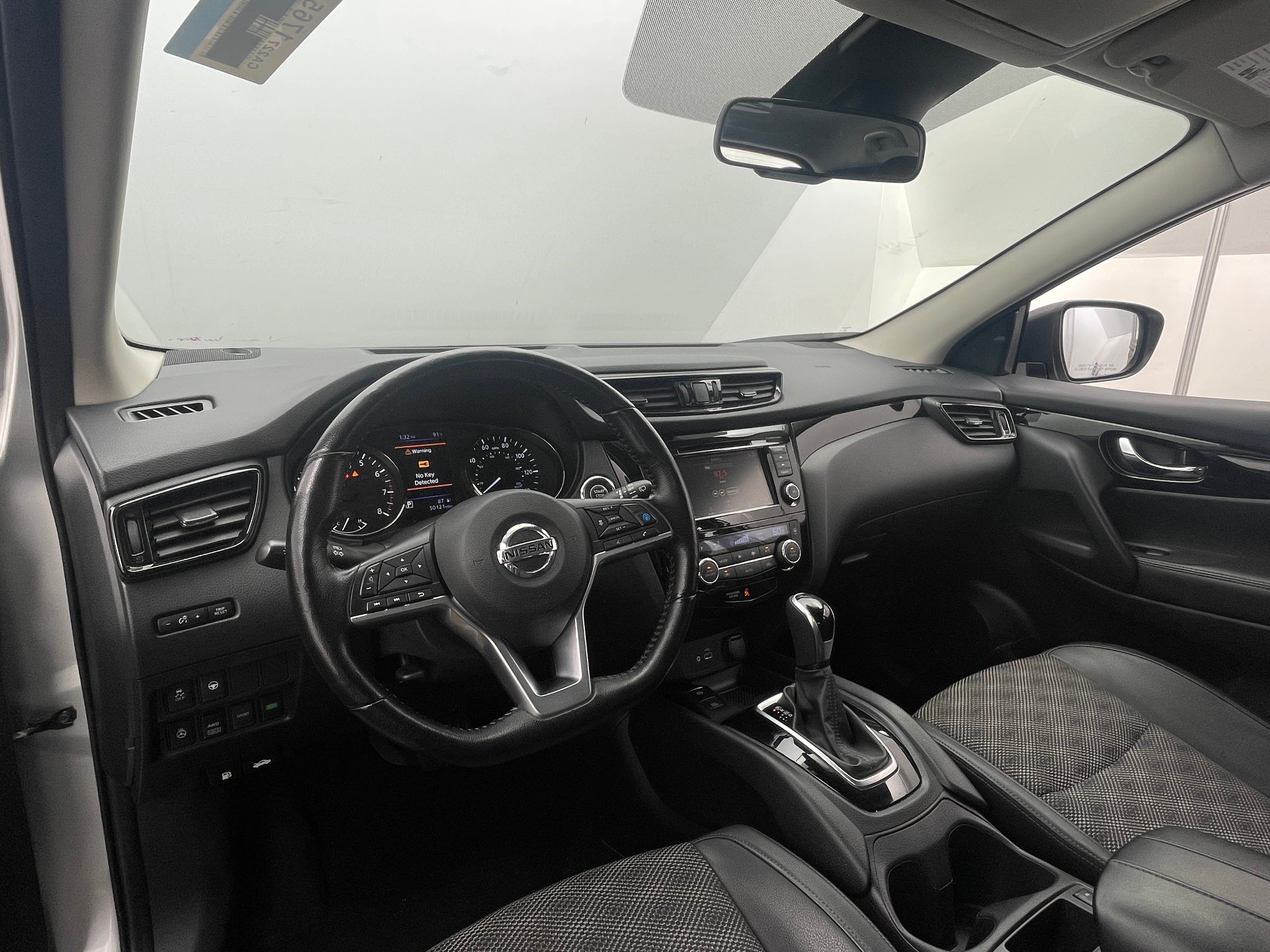 2022 Nissan Rogue Sport SV 3
