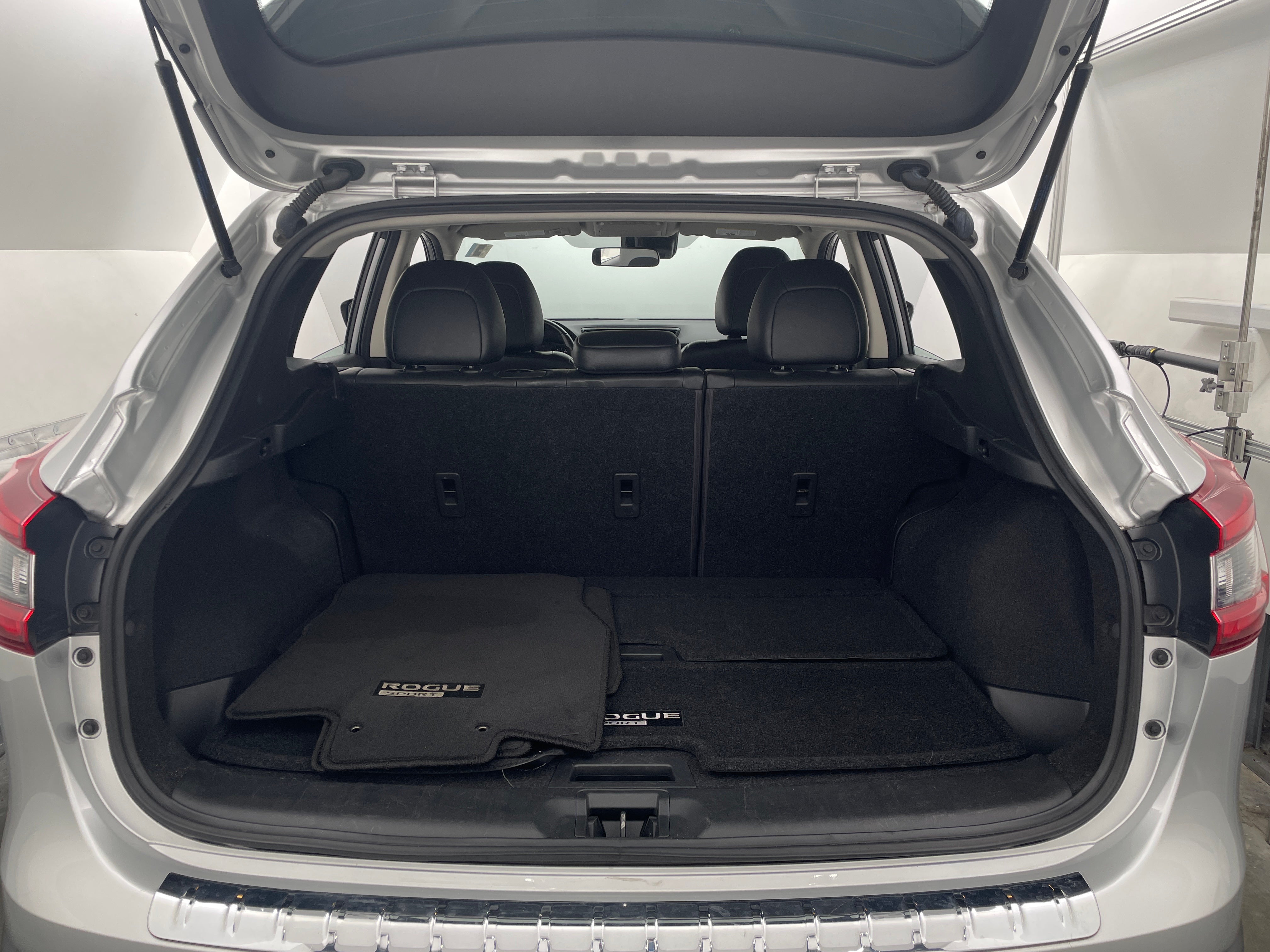 2022 Nissan Rogue Sport SV 7