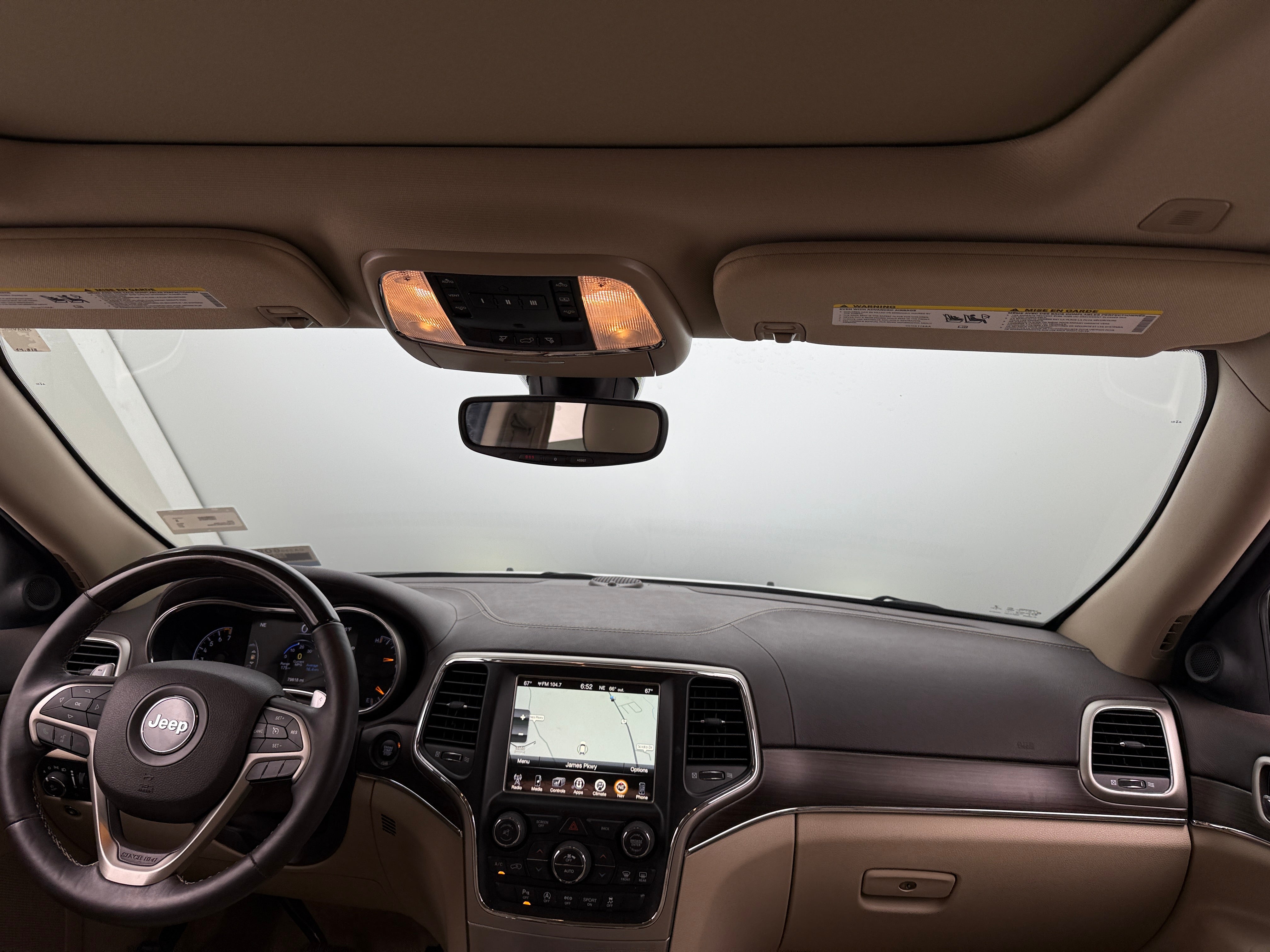 2017 Jeep Grand Cherokee Overland 3