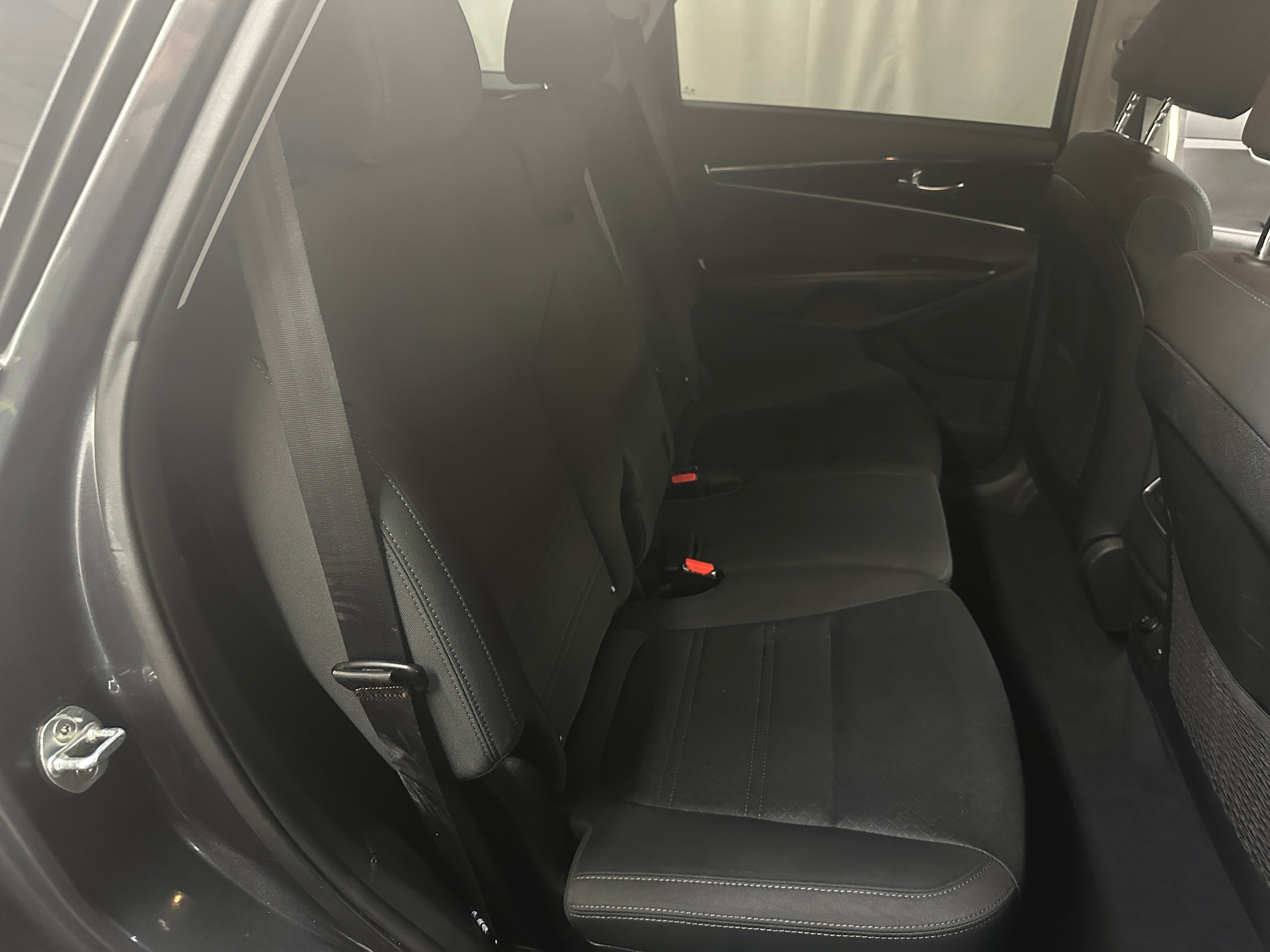 2020 Kia Sorento LX 6
