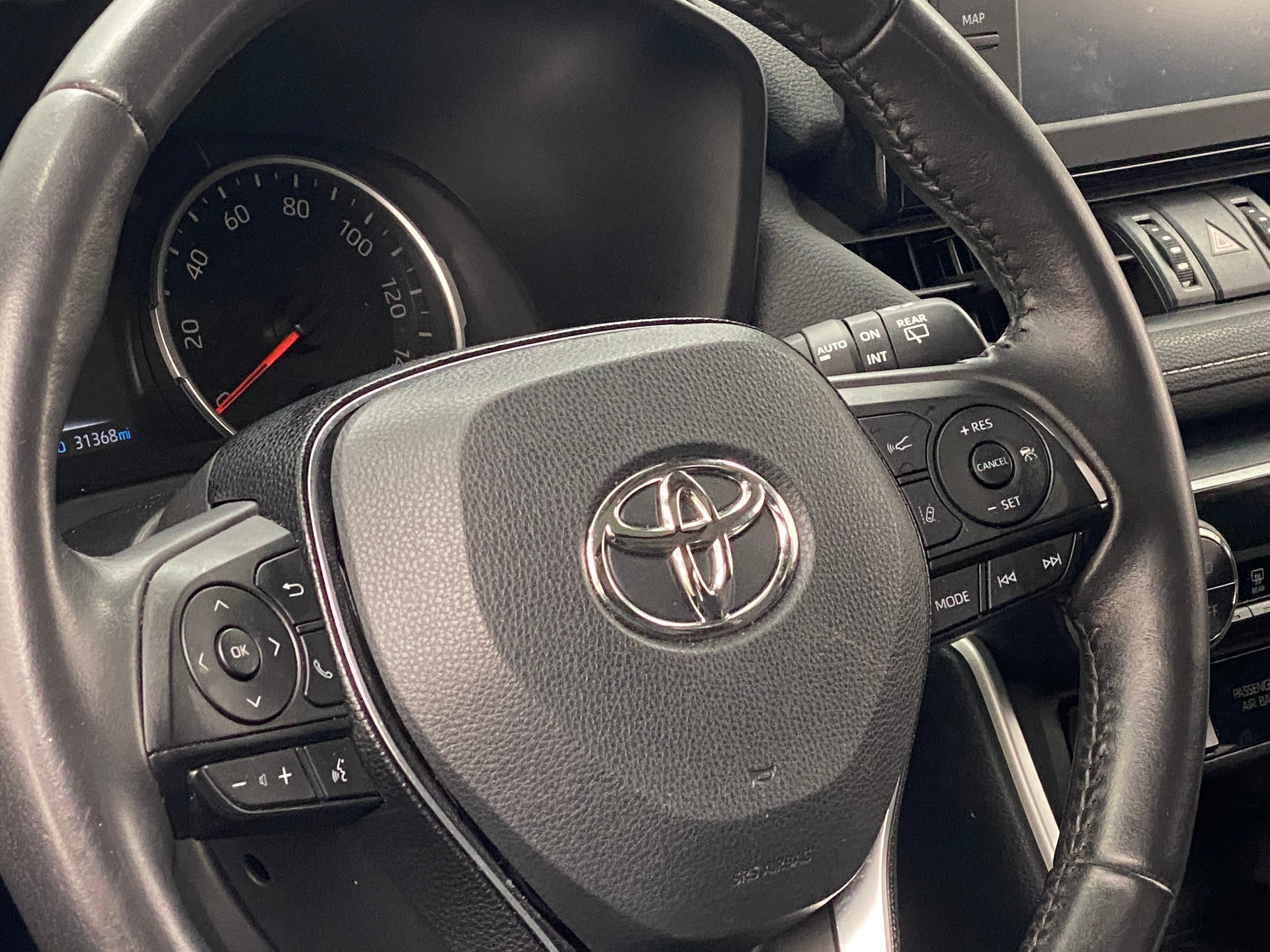 2019 Toyota RAV4 XLE Premium 4