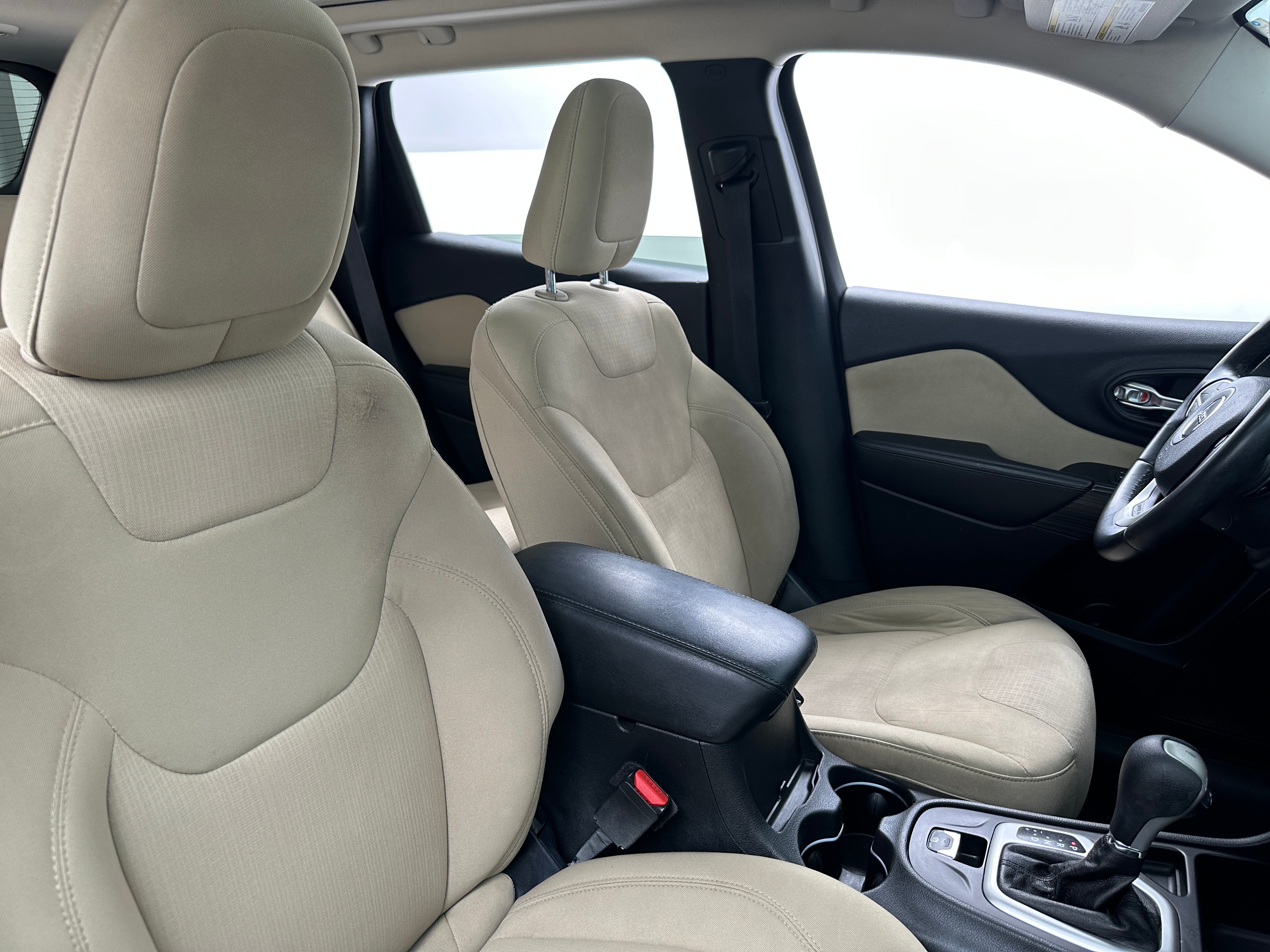 2015 Jeep Cherokee Latitude 2
