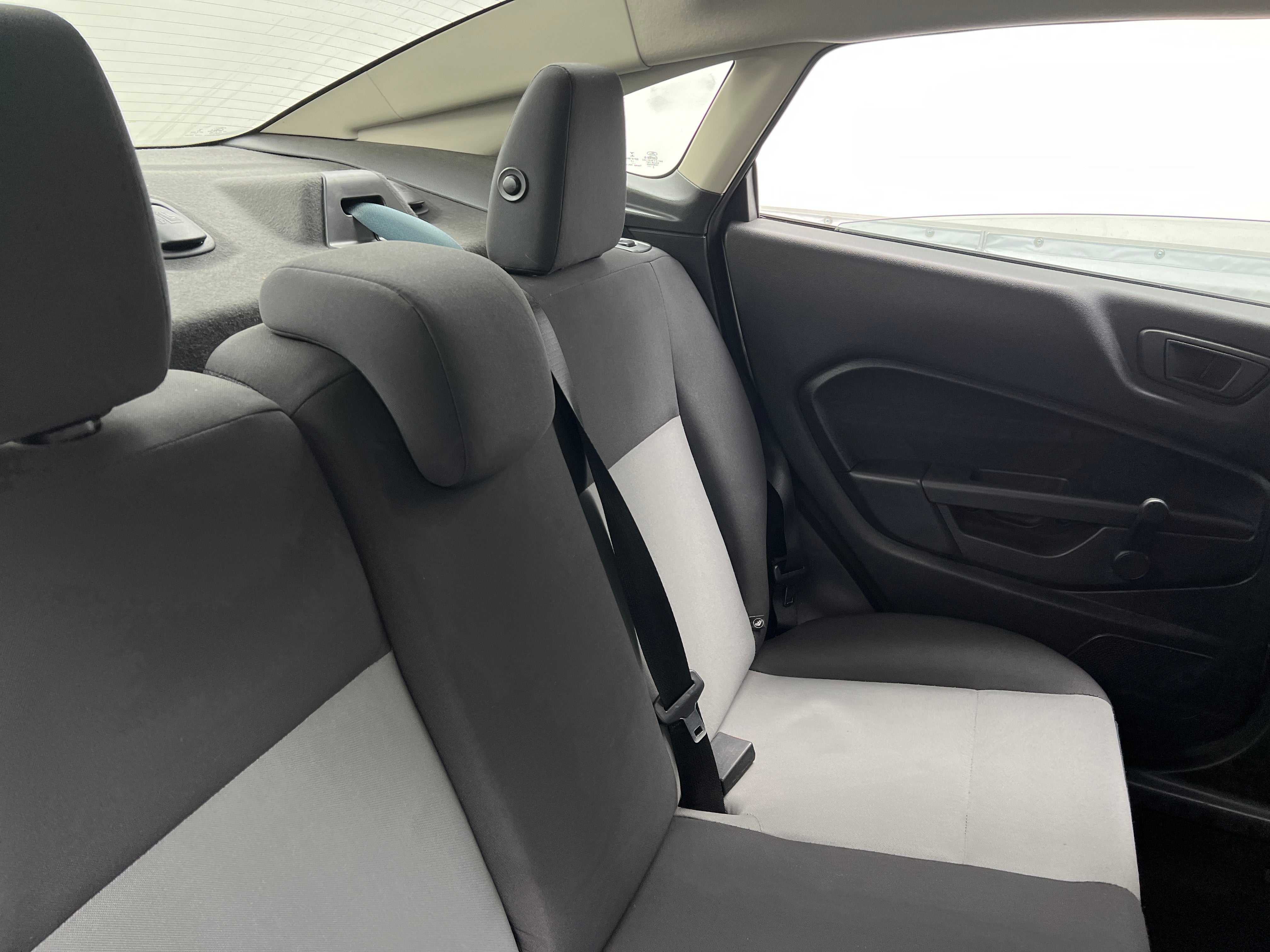 2017 Ford Fiesta S 6