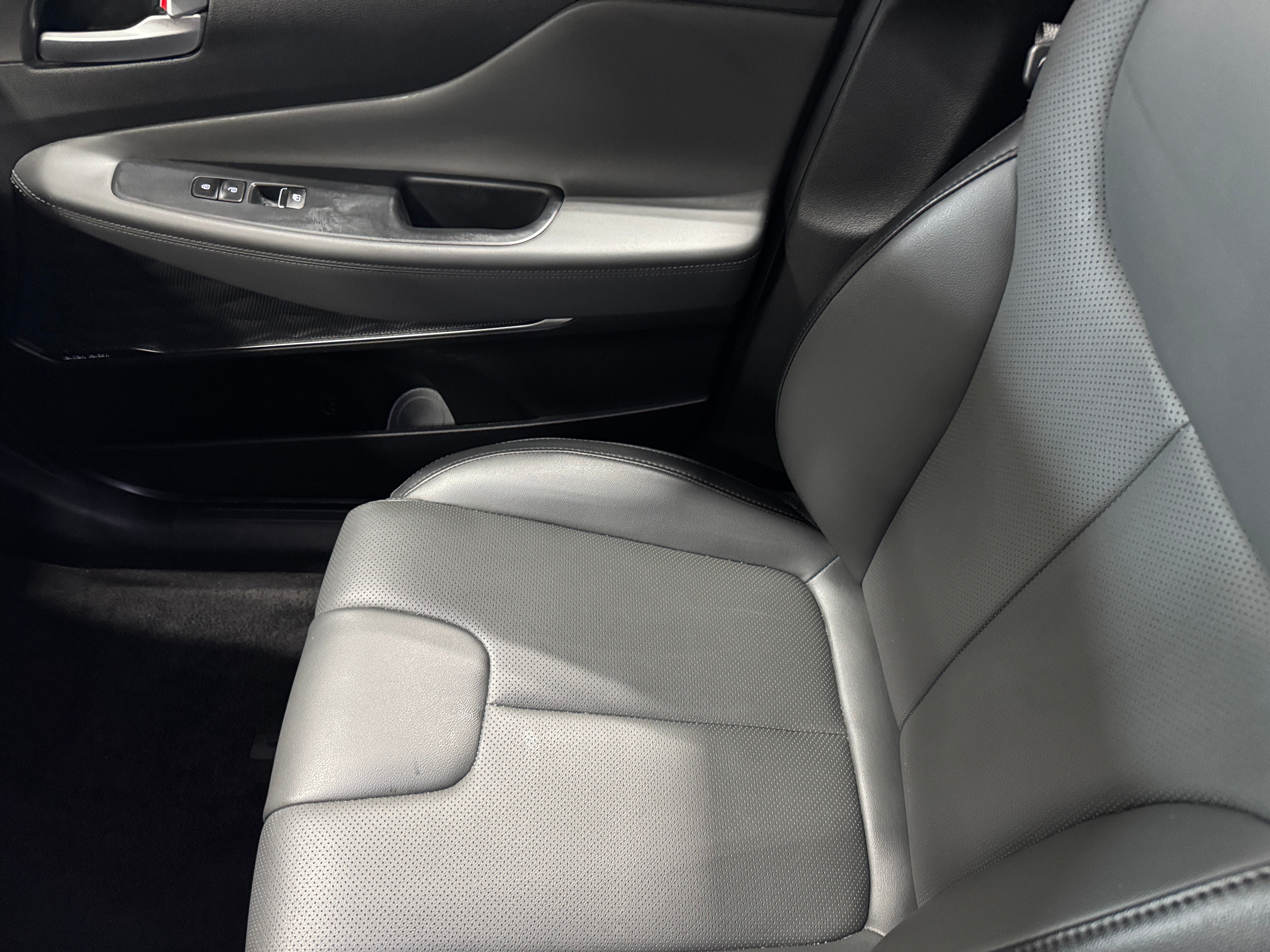 2023 Hyundai Santa Fe SEL 2