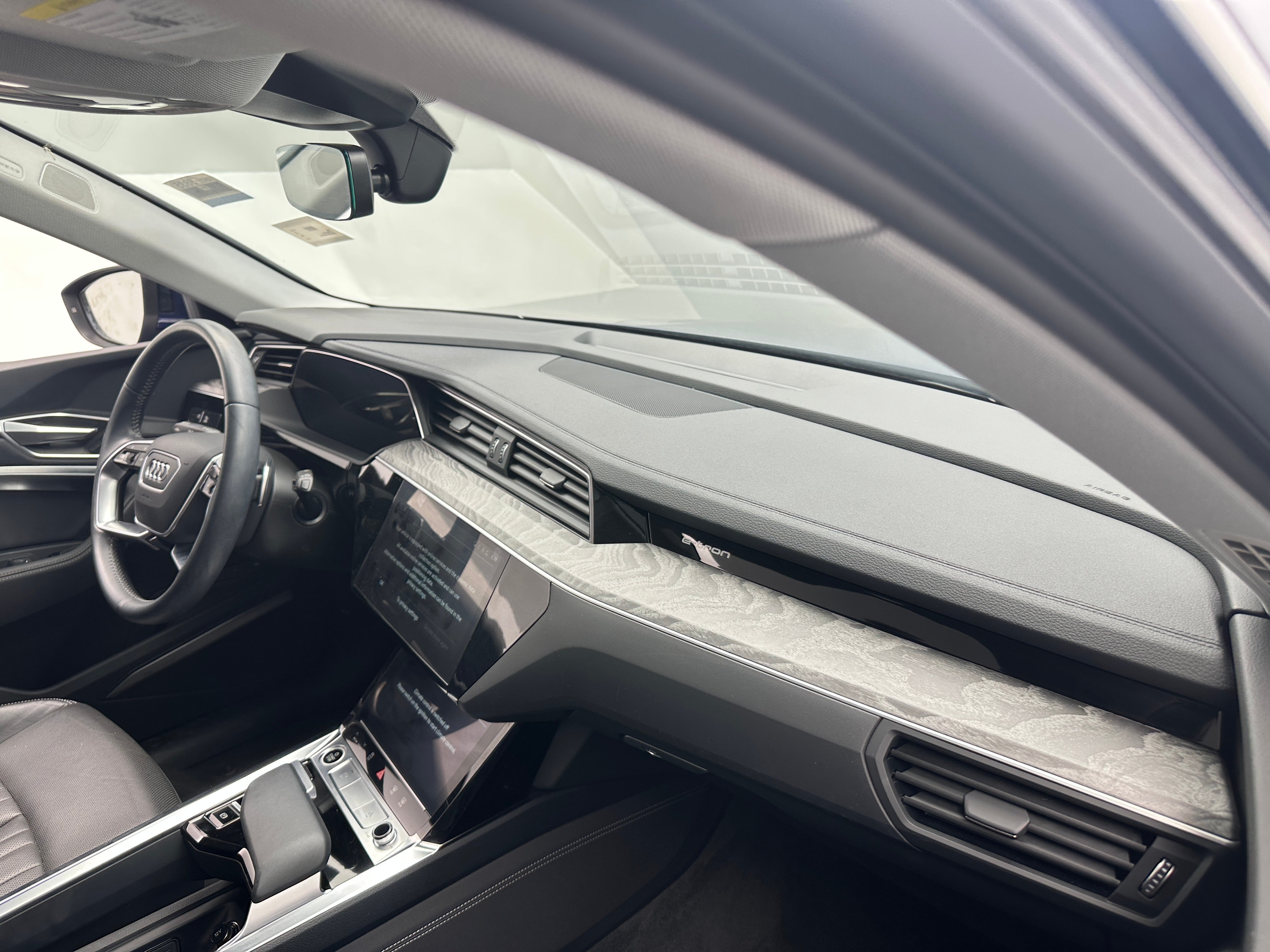 2021 Audi e-tron Premium Plus 2