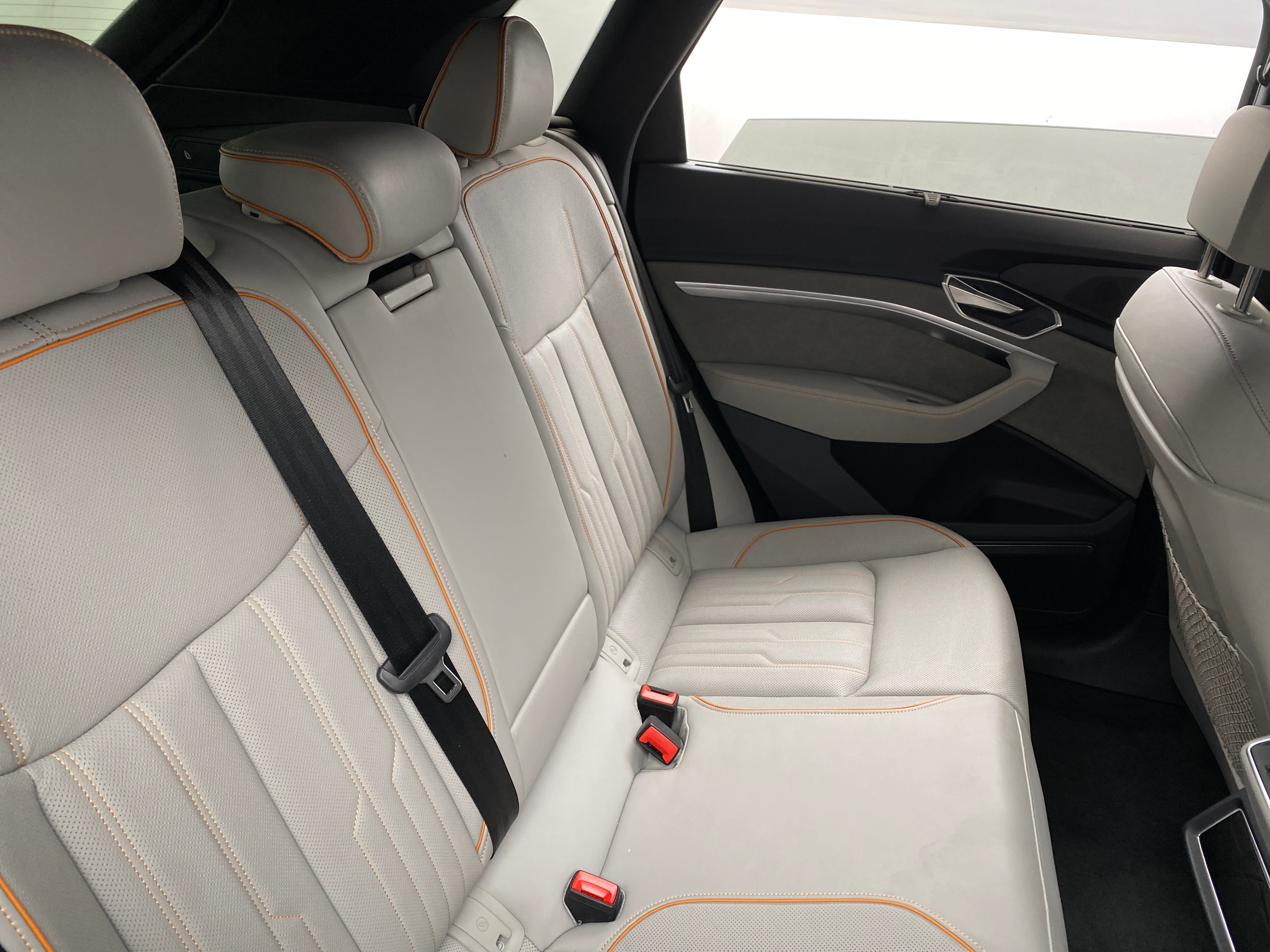 2024 Audi Q8 e-tron Prestige 5