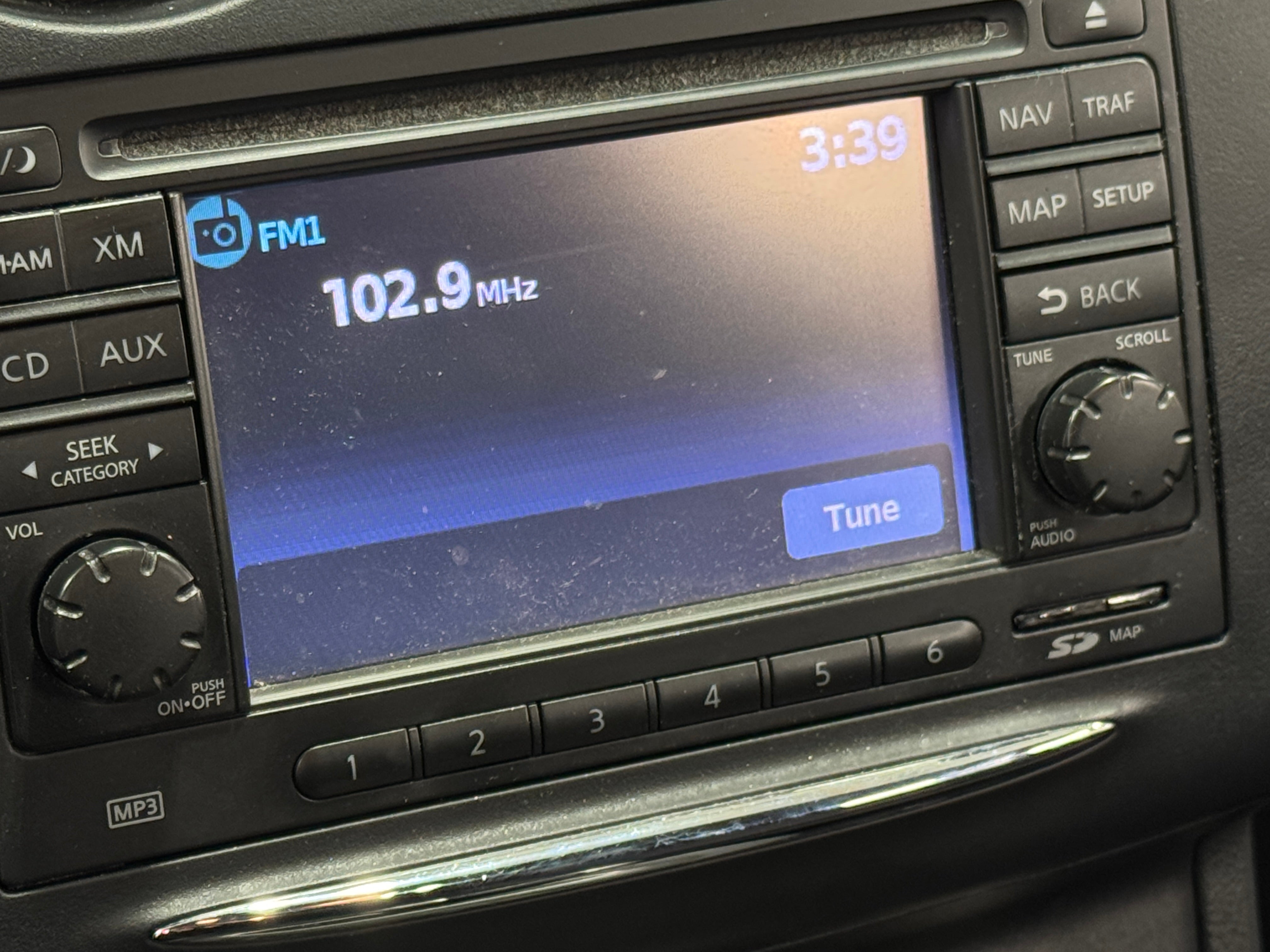 2012 Nissan Rogue SV 4