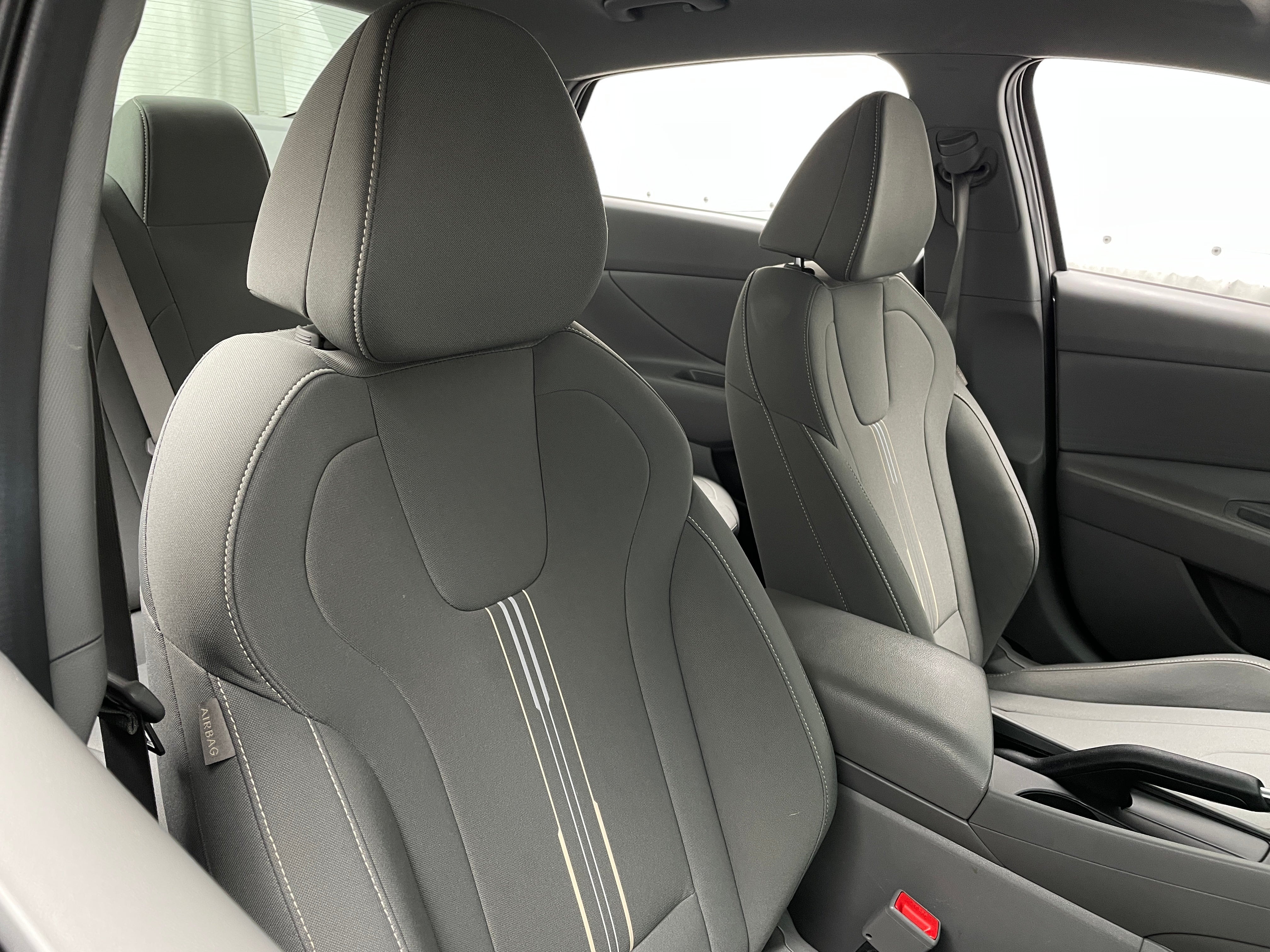 2024 Hyundai Elantra SEL 2