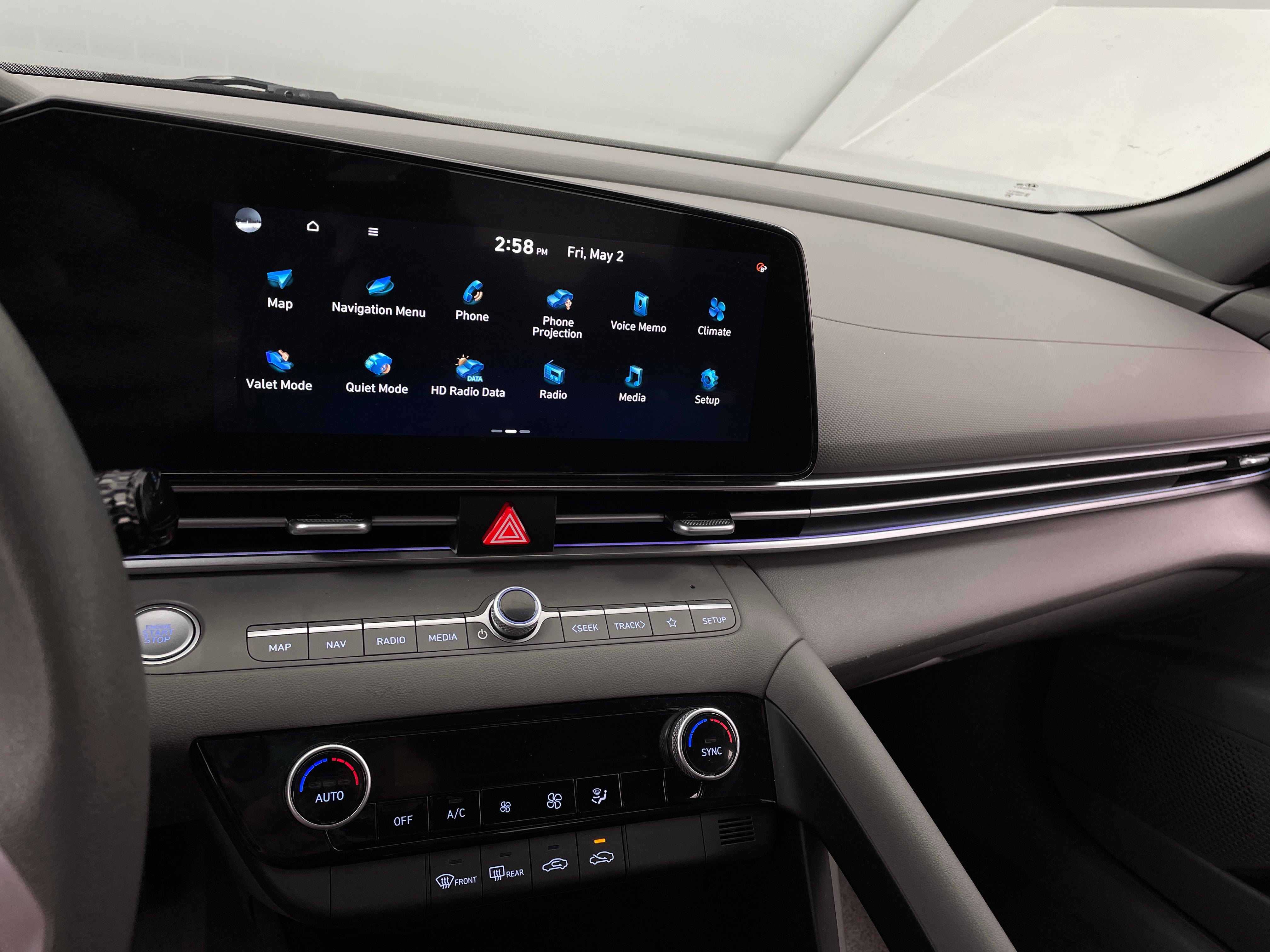 2024 Hyundai Elantra SEL 4