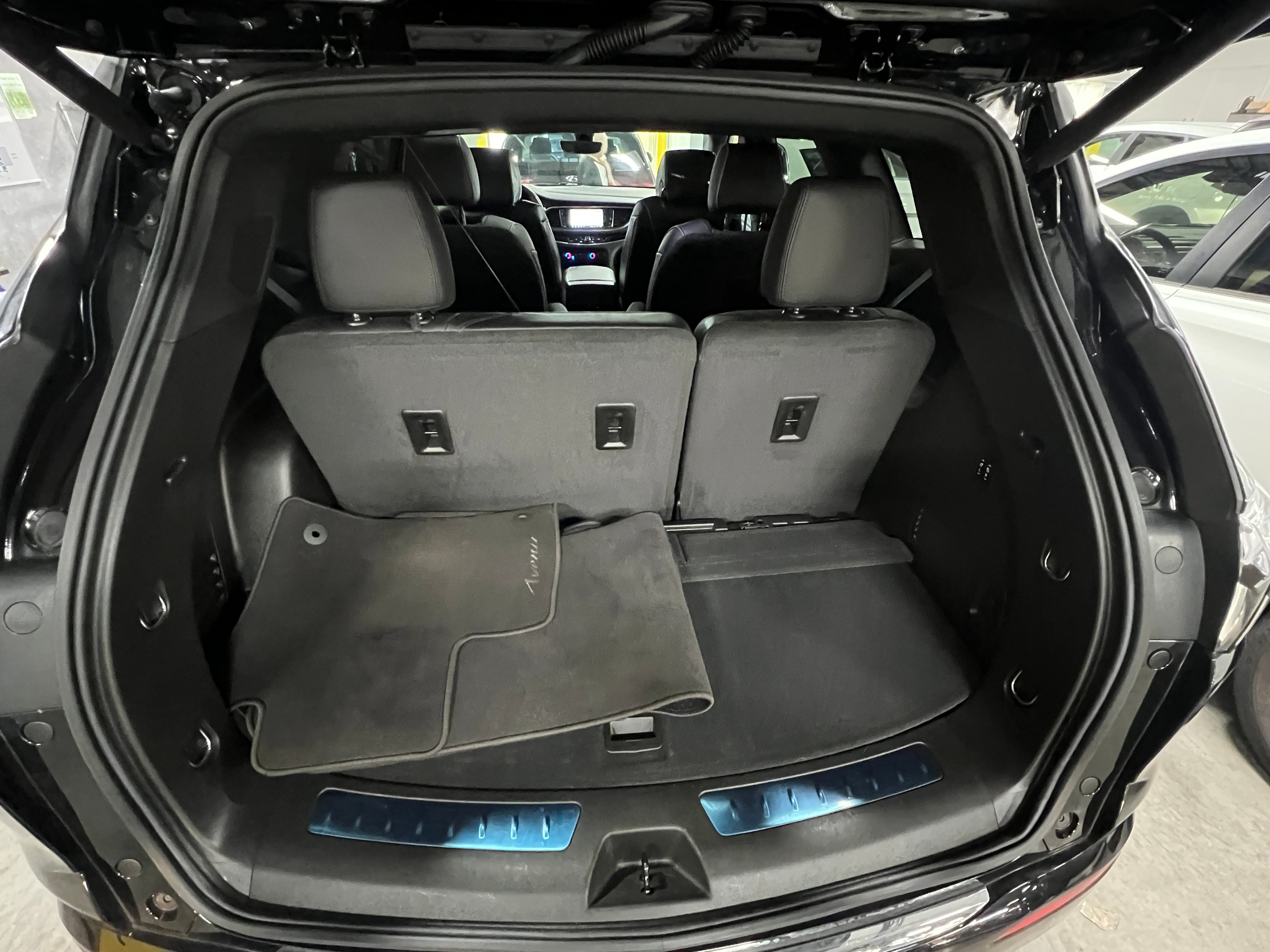2023 Buick Enclave Avenir 6
